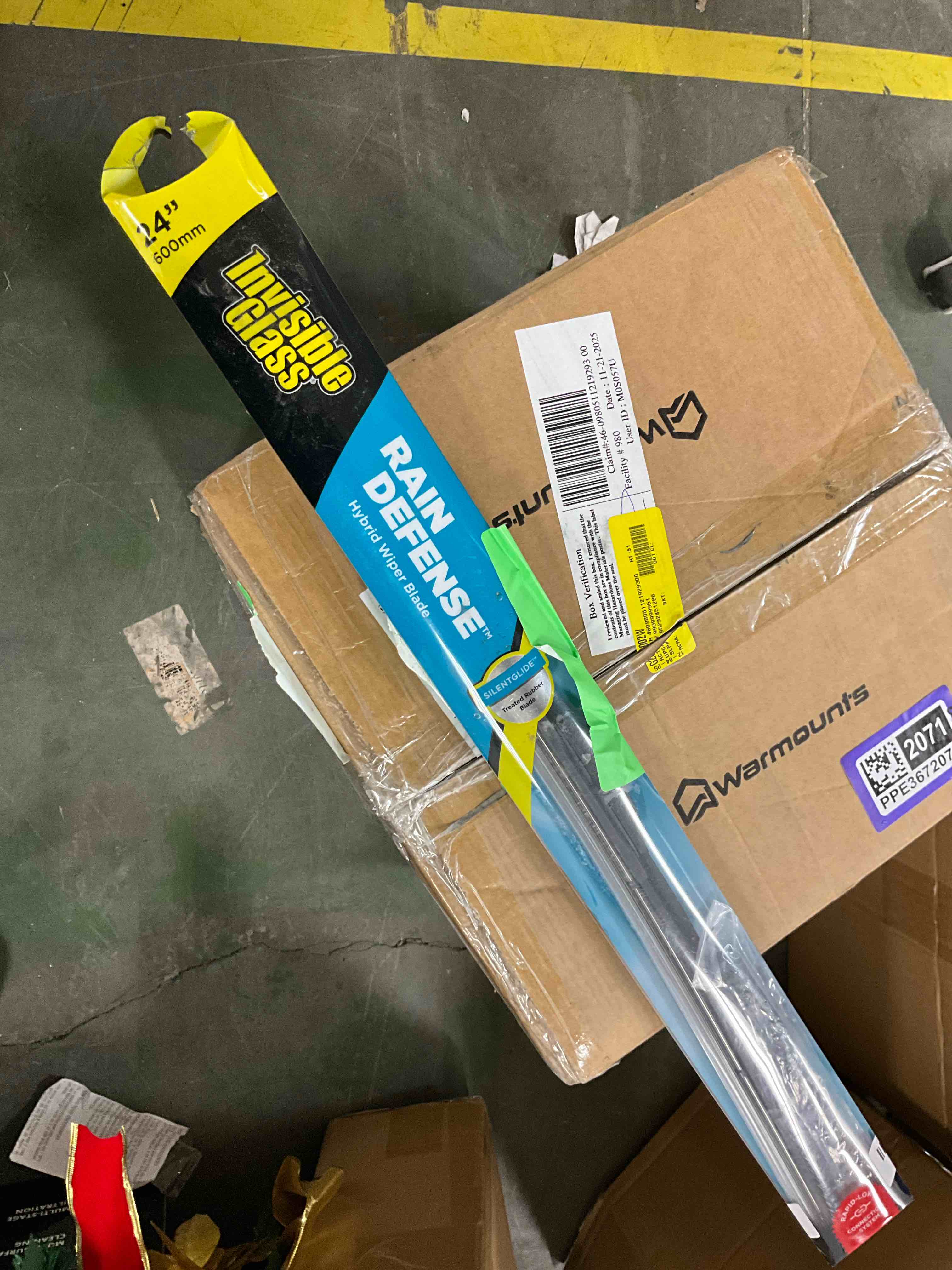 Condition photo showing Good Condition for Invisible Glass Silicone Fortis 24 Hybrid Wiper Blade with Hydroguard Rain Repellent