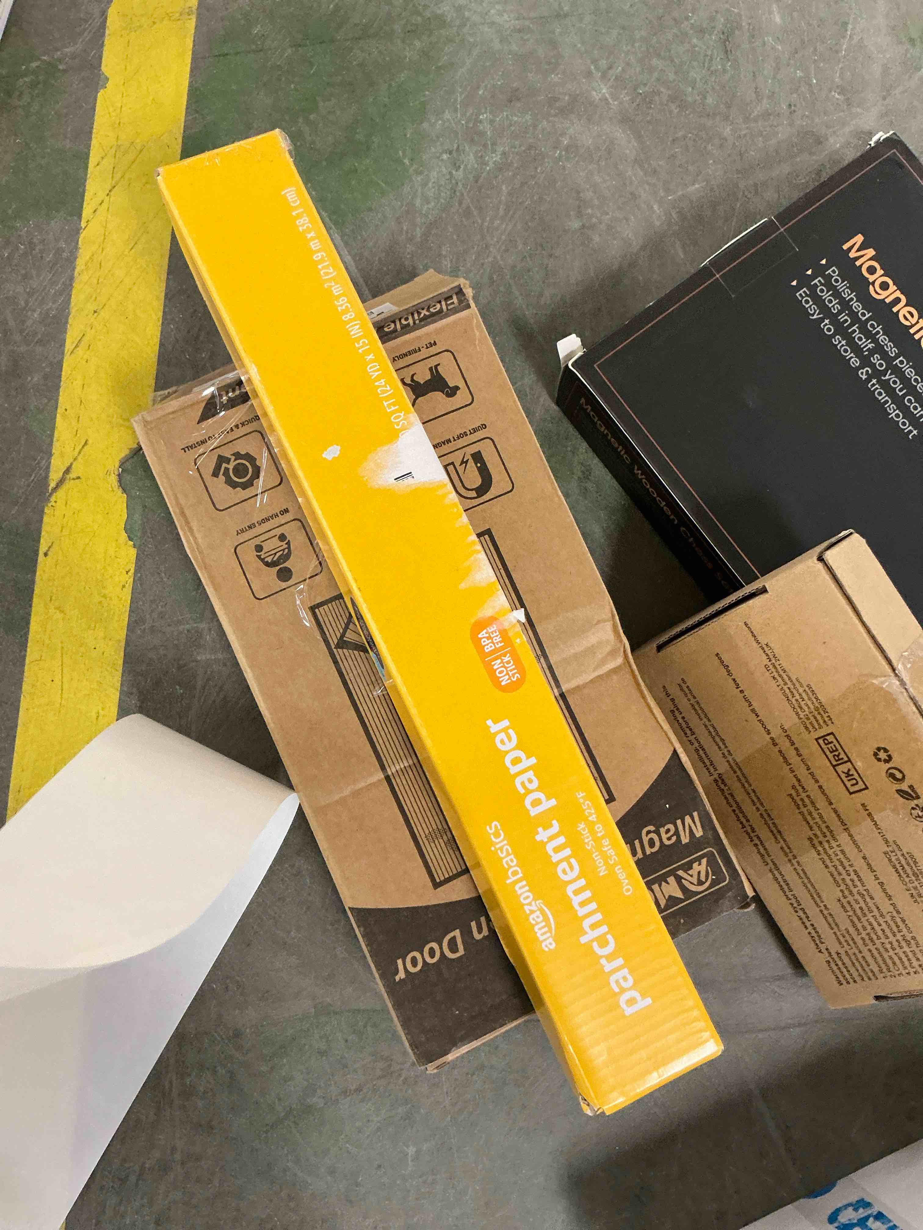 Condition photo showing Good Condition for Amazon Basics Parchment Paper for Baking, Non-Stick, 90 Sq Ft Roll, 1 Pack