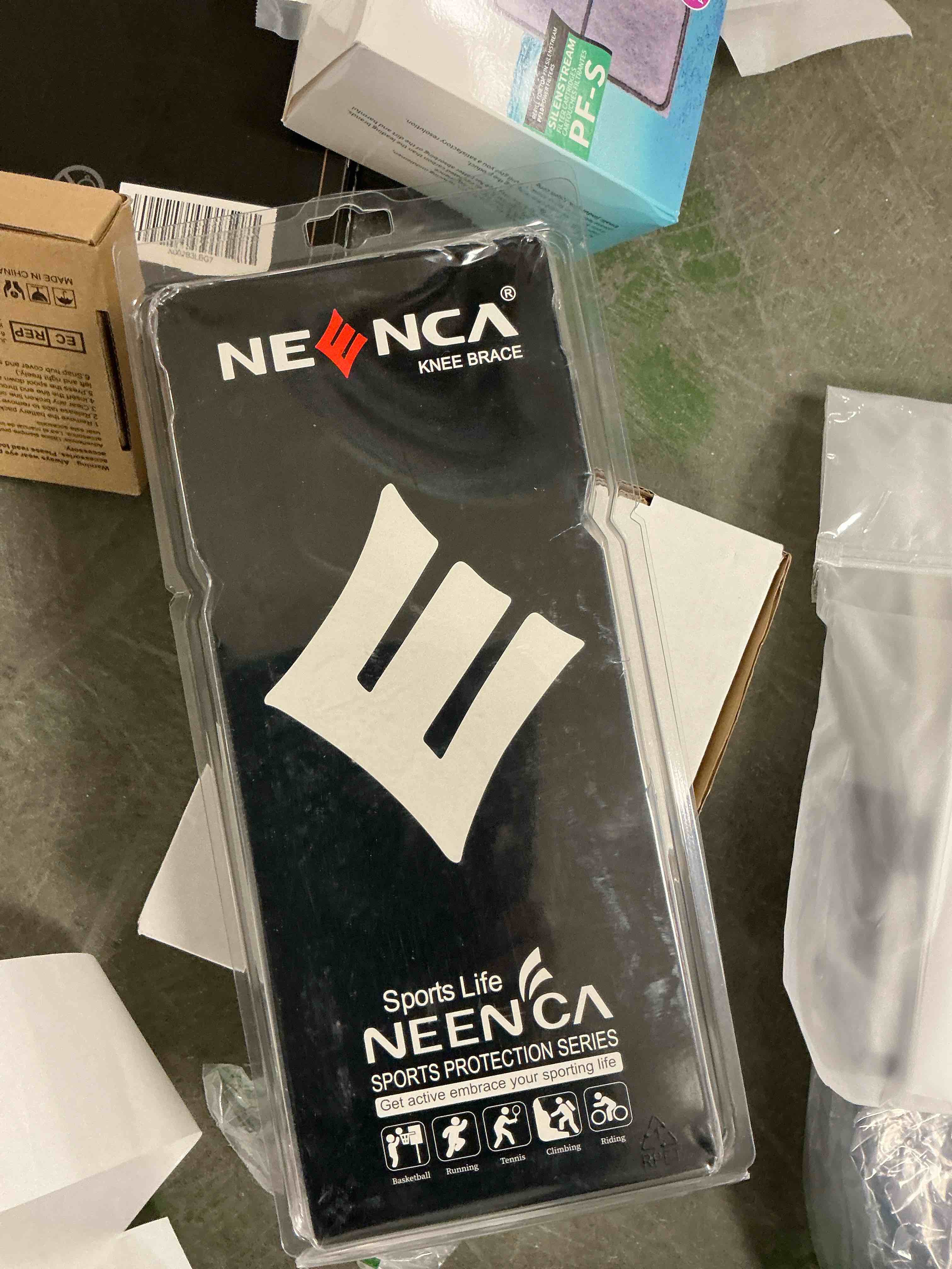 Condition photo showing Good Condition for NEENCA Professional Knee Brace for Knee Pain, Hinged Knee Support with Patented X-Strap Fixing System, Medical for Pain Relief, Arthritis, Meniscus Tear, ACL, PCL, MCL, Runner, Sport Medium Black - Single