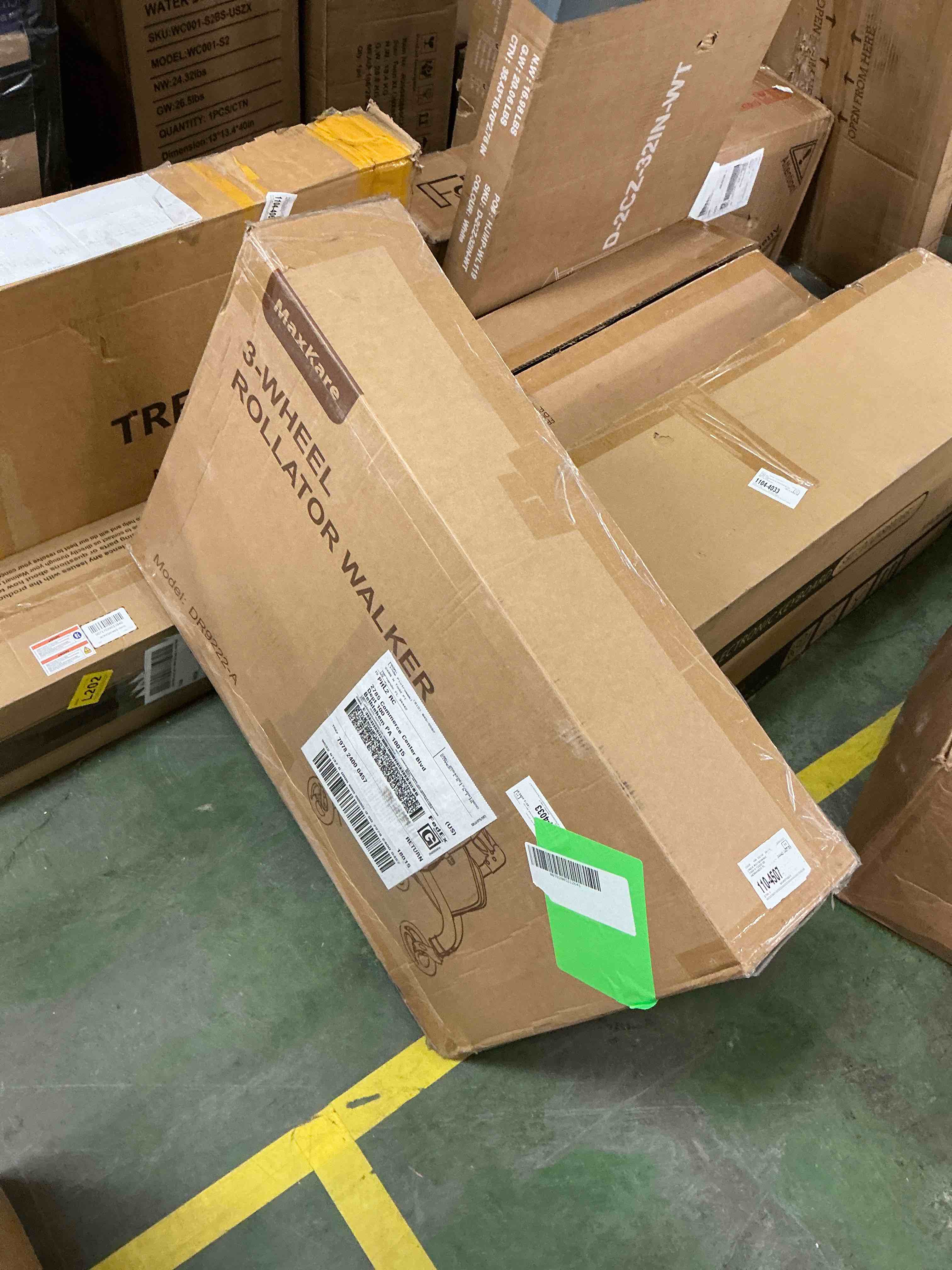 Condition photo showing Good Condition for MaxKare 3-Wheel Walker for Seniors Foldable Rollator Walker with 8'' Wheel Lightweight, 300Lbs Weight Capacity, Height Adjustable, Black