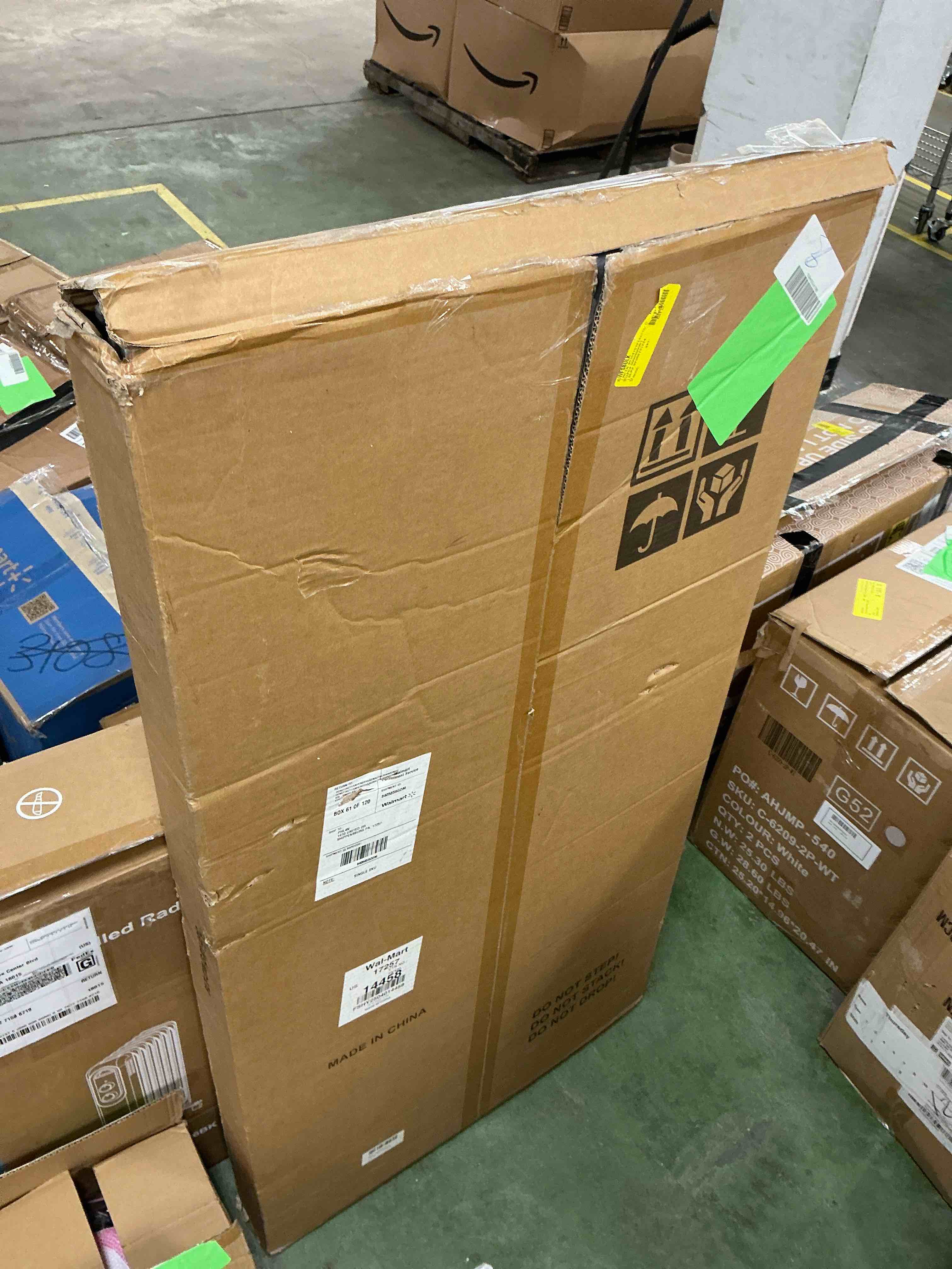 Condition photo showing New/Like New for DOLLAR BOSS Large Felt Wall Panels, 4 Packs Acoustic Slat Wall Panels for Interior Wall Decor and Noise Reduction, Decorative Slat Wall Paneling, Soundproof Wall Panels, Grey, 47.24" X 23.62"