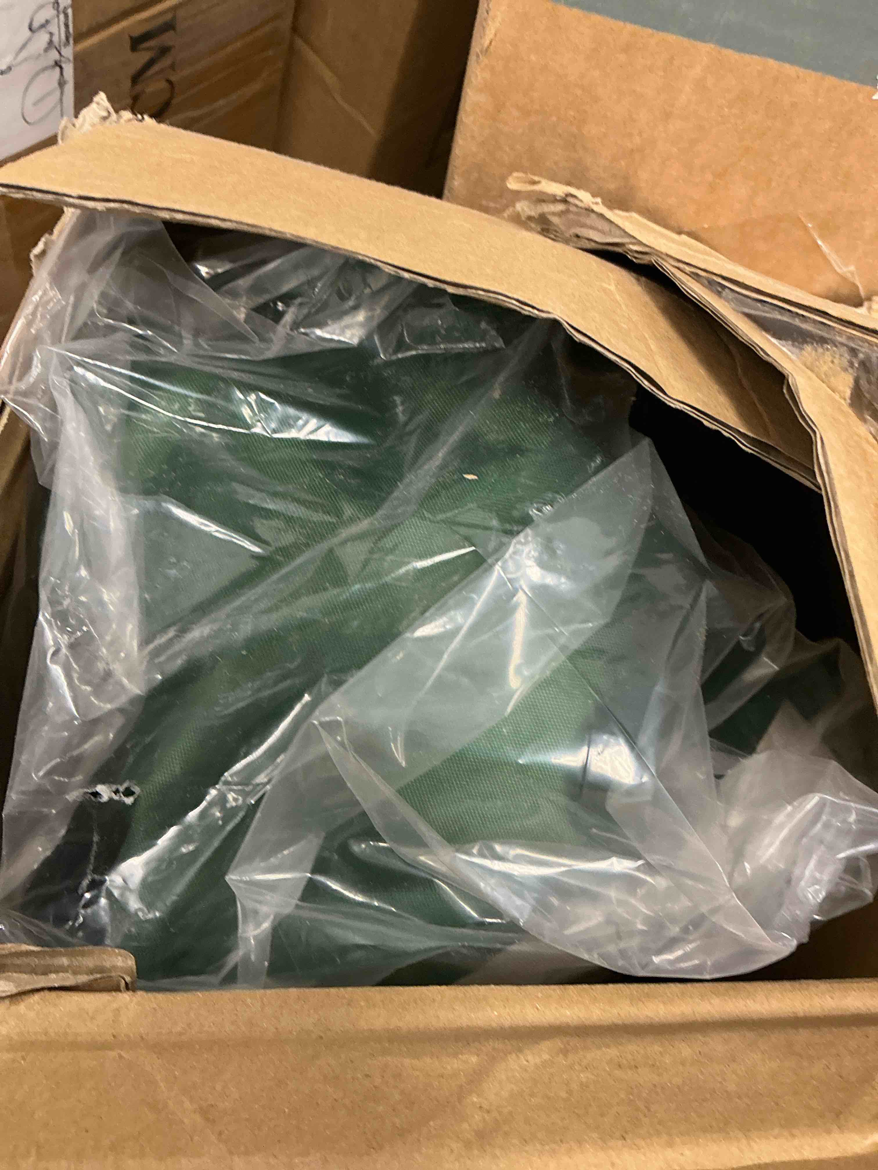 Condition photo showing Good Condition for SUNOYAR 6-8 Person Tent  Instant Pop Up Tent Water-Resistant  Easy Setup Camping Tent with Removable Rainfly and Carry Bag for Outdoor/Hiking/Backpacking