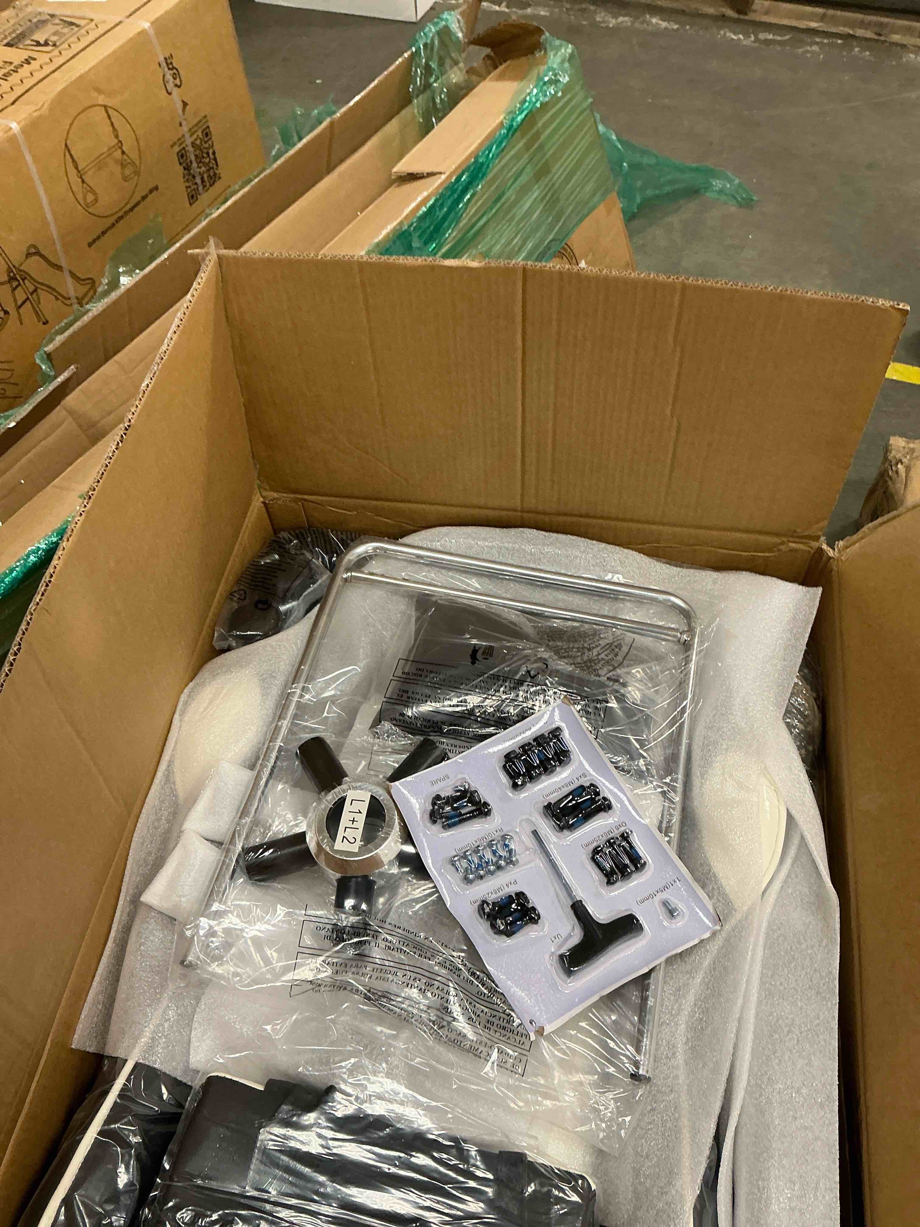 Condition photo showing New/Like New for edx Comfort Gaming Chair, Ergonomic Design, Adjustable Features, Home Offfice Chair, Black and White