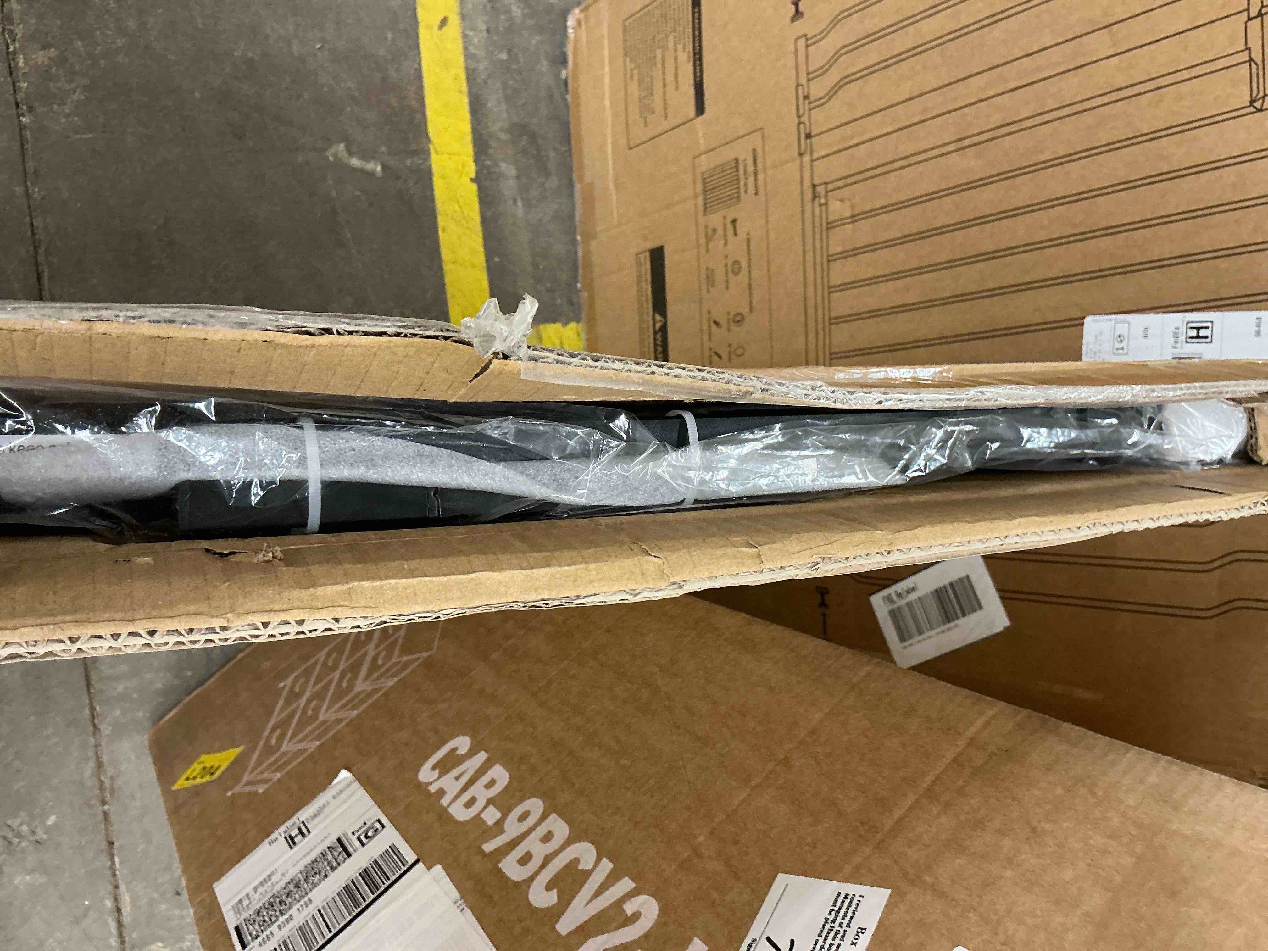 Condition photo showing New/Like New for Baby Safety Gate, Baby Gates for Top Stairs Doorway, 29.5''- 40.5''Wide Pressure Mount, Black