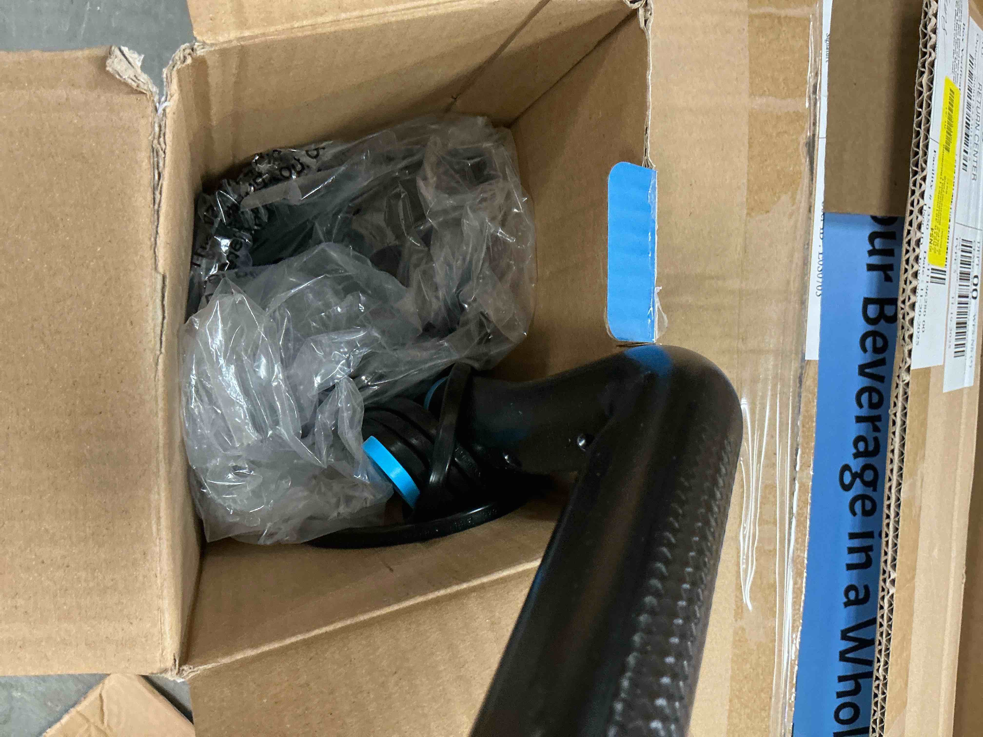 Condition photo showing Good Condition for BLACK+DECKER™ PowerSeries Flex 3-in-1 Multi-Surface Vacuum (BDSV53)