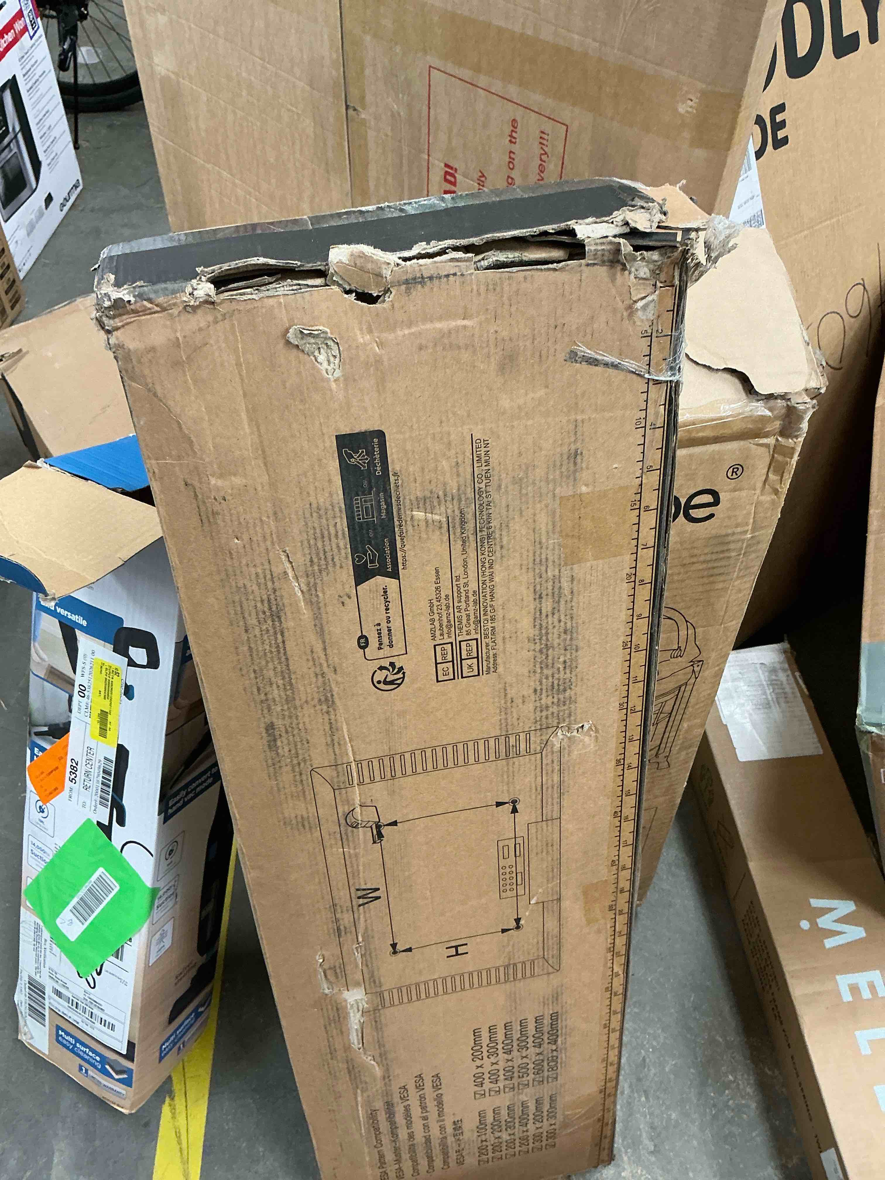 Condition photo showing New/Like New for PERLESMITH Full Motion TV Mount Fits 50-90in with Swivel  Tilt  Articulating & Extend Max 800x400 mm  Holds up to 165 lbs