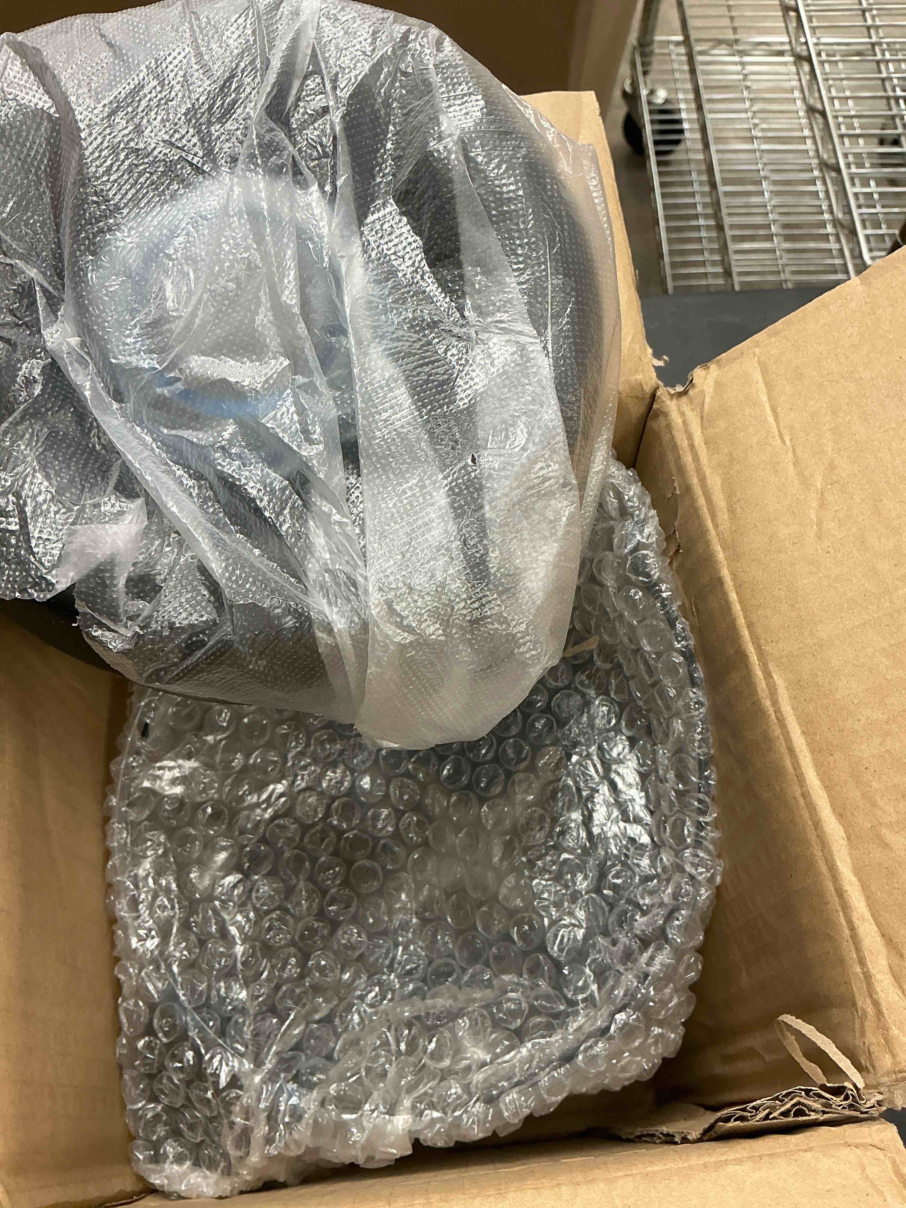 Condition photo showing Good Condition for Blender Pitcher 64oz Low-Profile, Compatible with 780 75-0 75-00 5000 5200 7800 Vm0102 Vm0103 Vm0197 E310 Professional/Commercial/ClassicSeries etc Blender, Blender Container Jar Cup,10 Years Warranty 64 Ounces