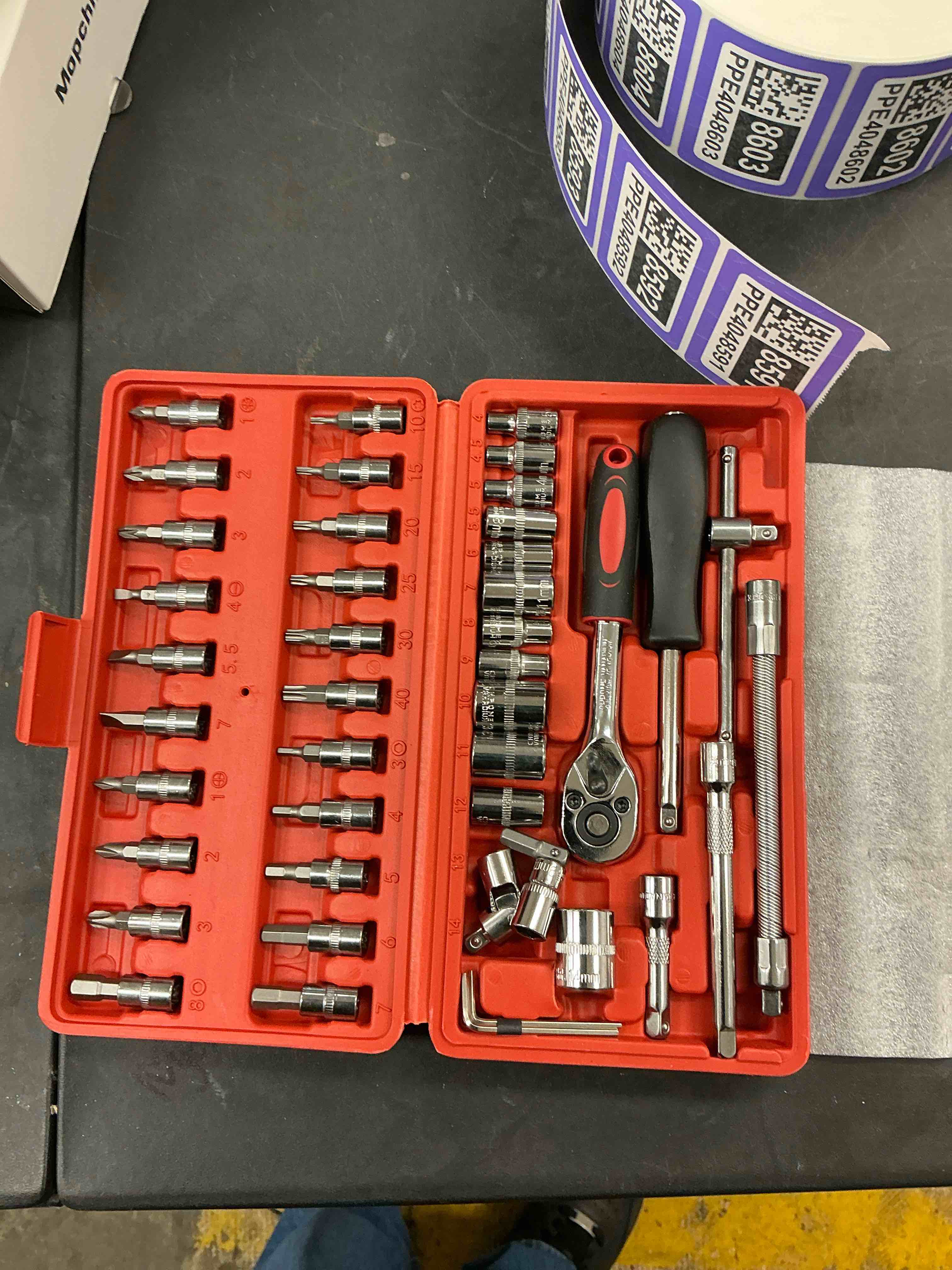 Condition photo showing Good Condition for Egofine 46 Pieces 1/4 inch Drive Socket Ratchet Wrench Set, with Bit Socket Set Metric and Extension Bar for Auto Repairing and Household, with Storage Case 1/4" 46 PCS