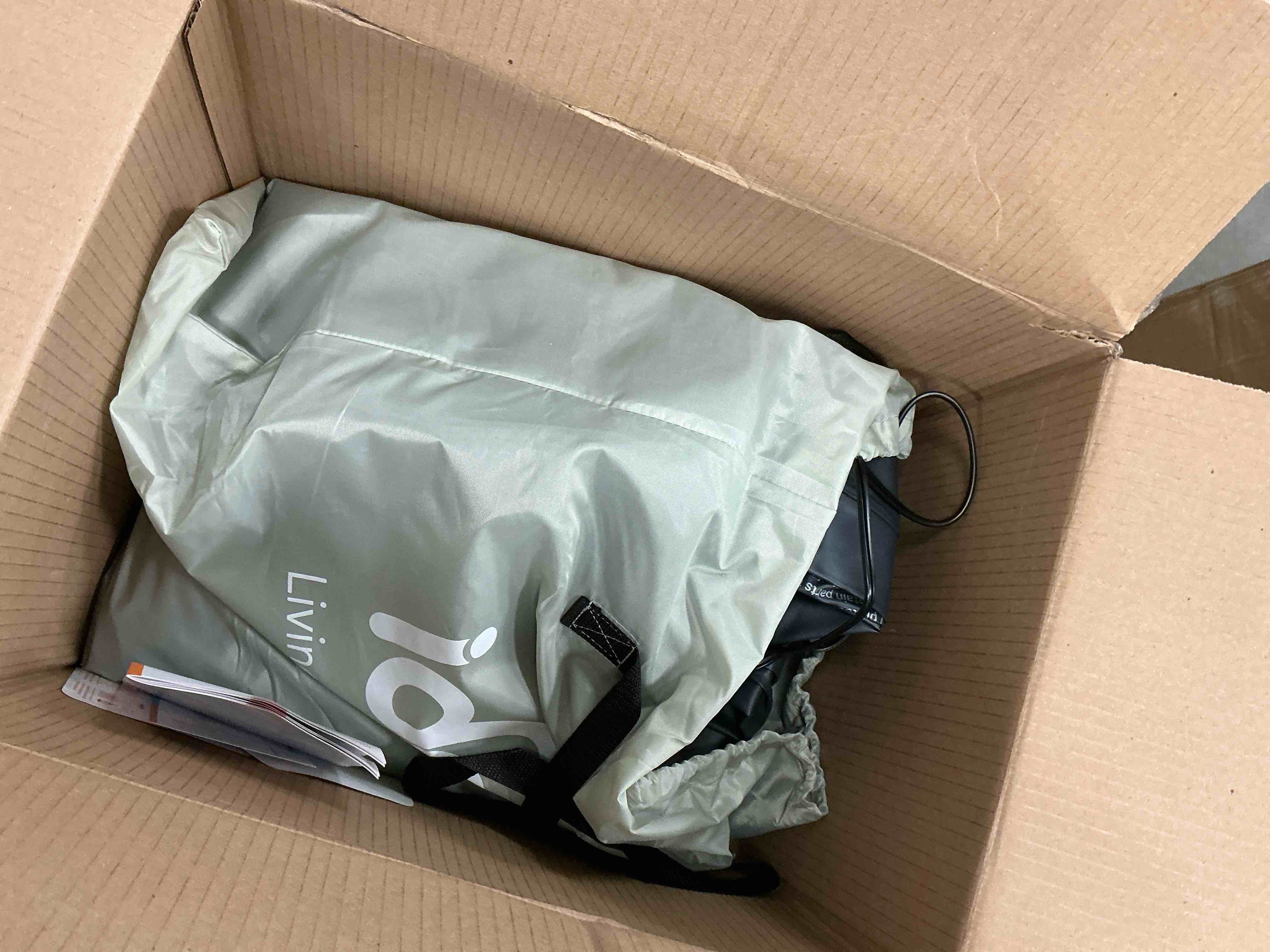 Condition photo showing Good Condition for iDOO Air Mattress  Inflatable Airbed with Built-in Pump for Guest Home Camping Travel  650lb MAX  (Queen Size 18 )