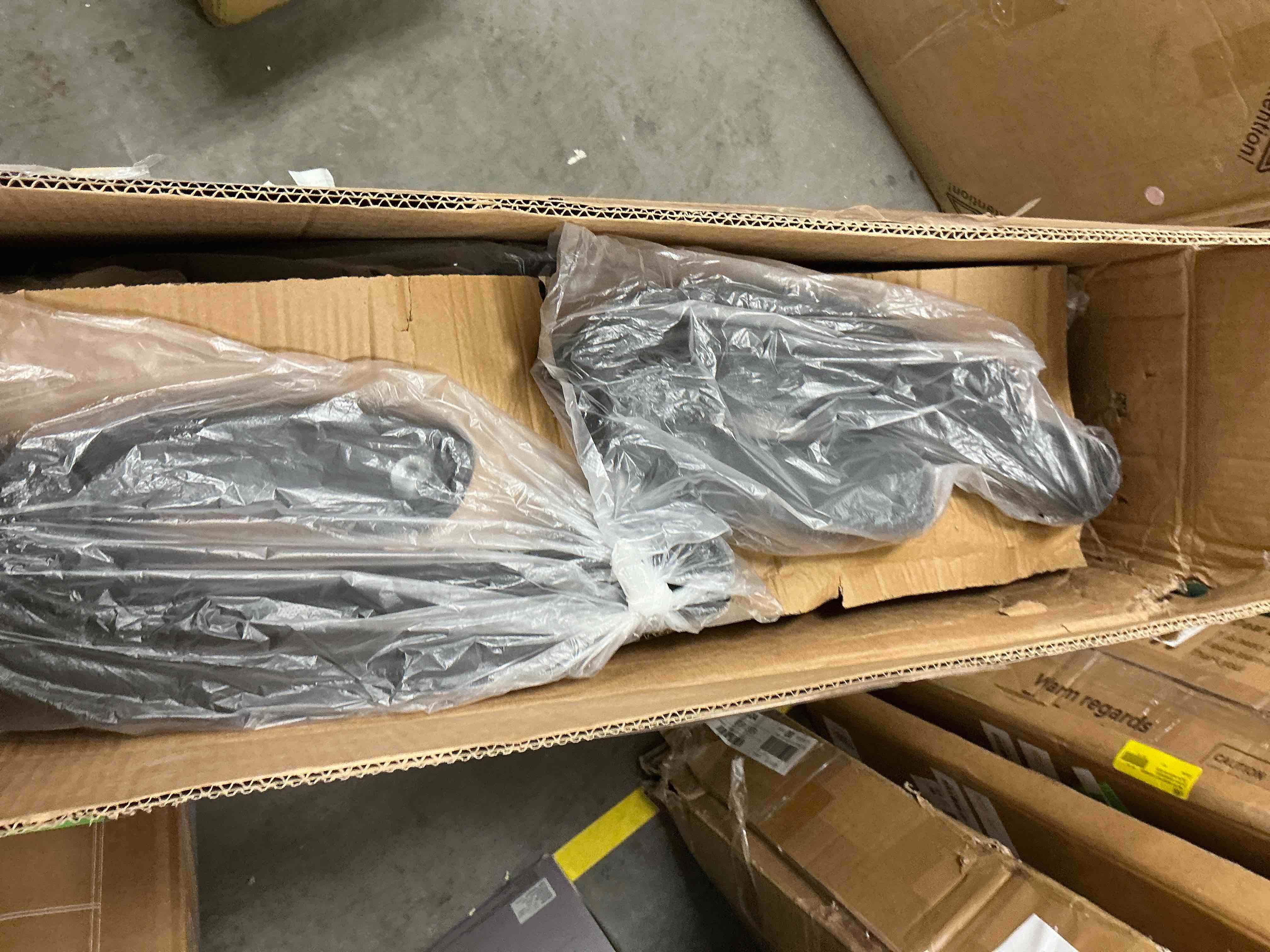 Condition photo showing New/Like New for Gaming Chair, Seenda Ergonomic Video Game Chair with Footrest and Lumbar Support,Computer Chair Height Adjustable with Swivel Seat and Headrest