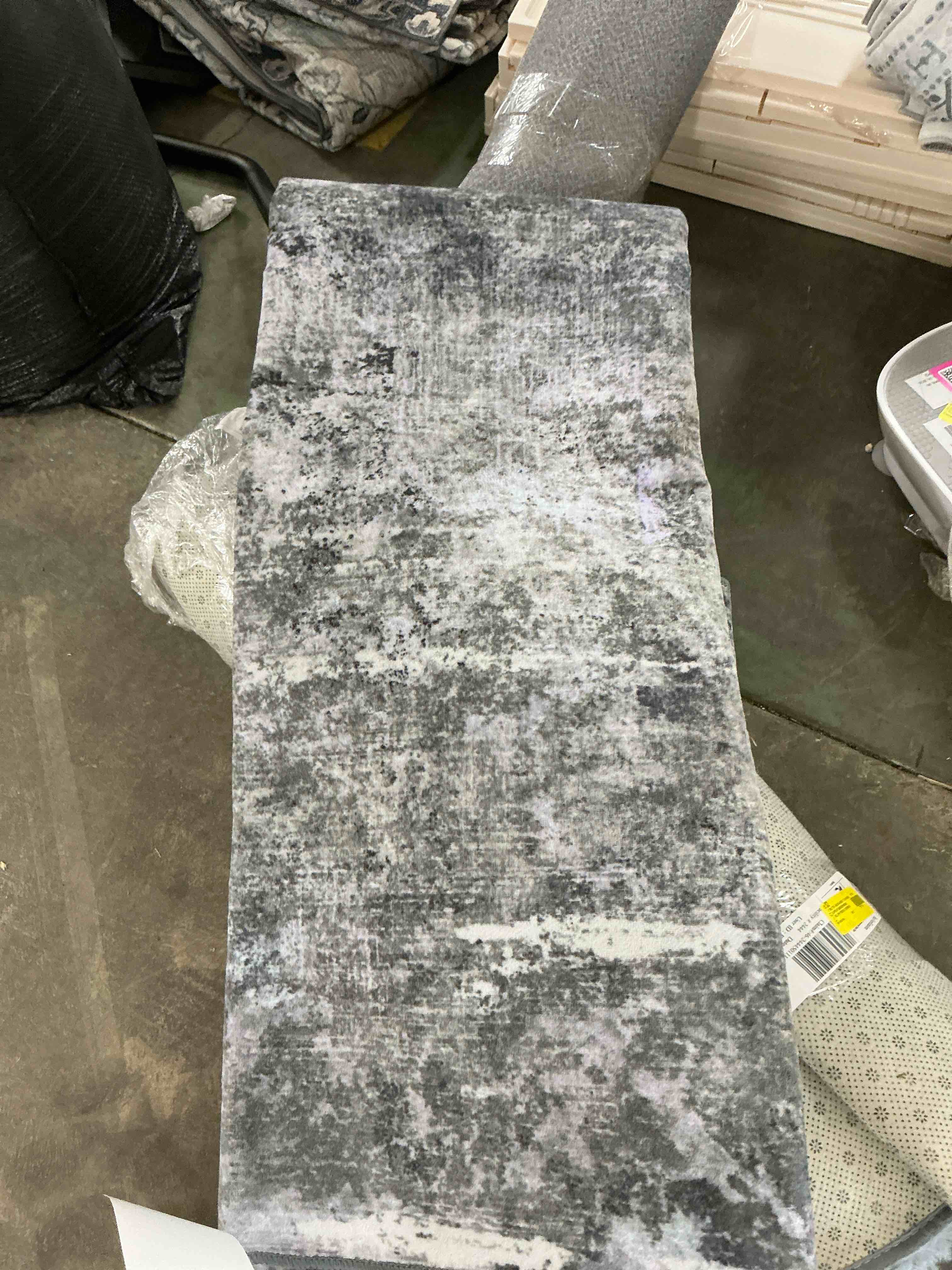 Condition photo showing Good Condition for Area Rugs for Living Room Dining Room Bedroom Farmhouse Office Modern Abstract Contemporary Washable Non-slip Black Large Rugs Carpets 10x8