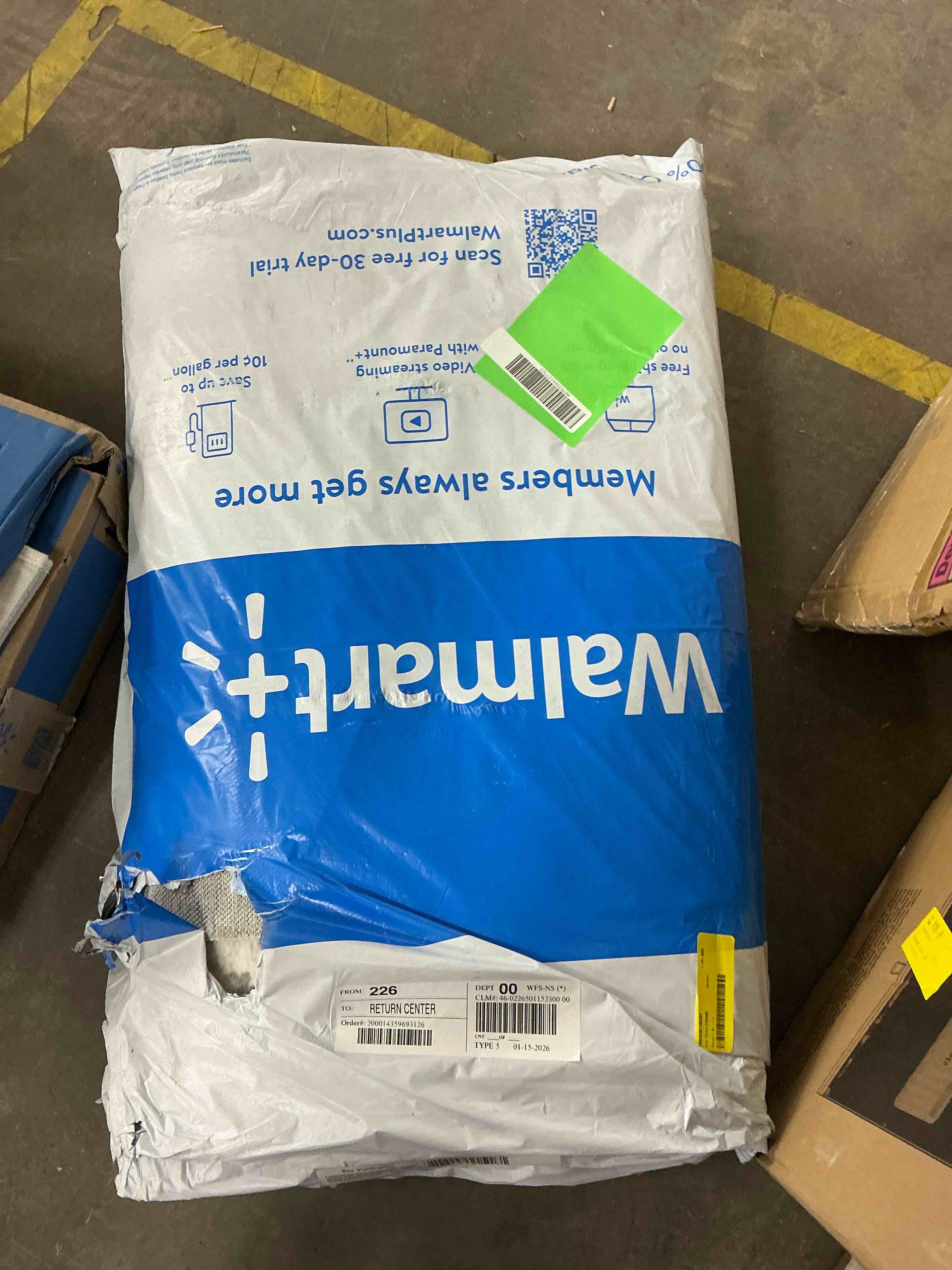 Condition photo showing New/Like New for Sonoro Kate 9x12 Area Rugs for Living Room Bedroom  Non Slip Boho Machine Washable Indoor Floor Carpet  Cream