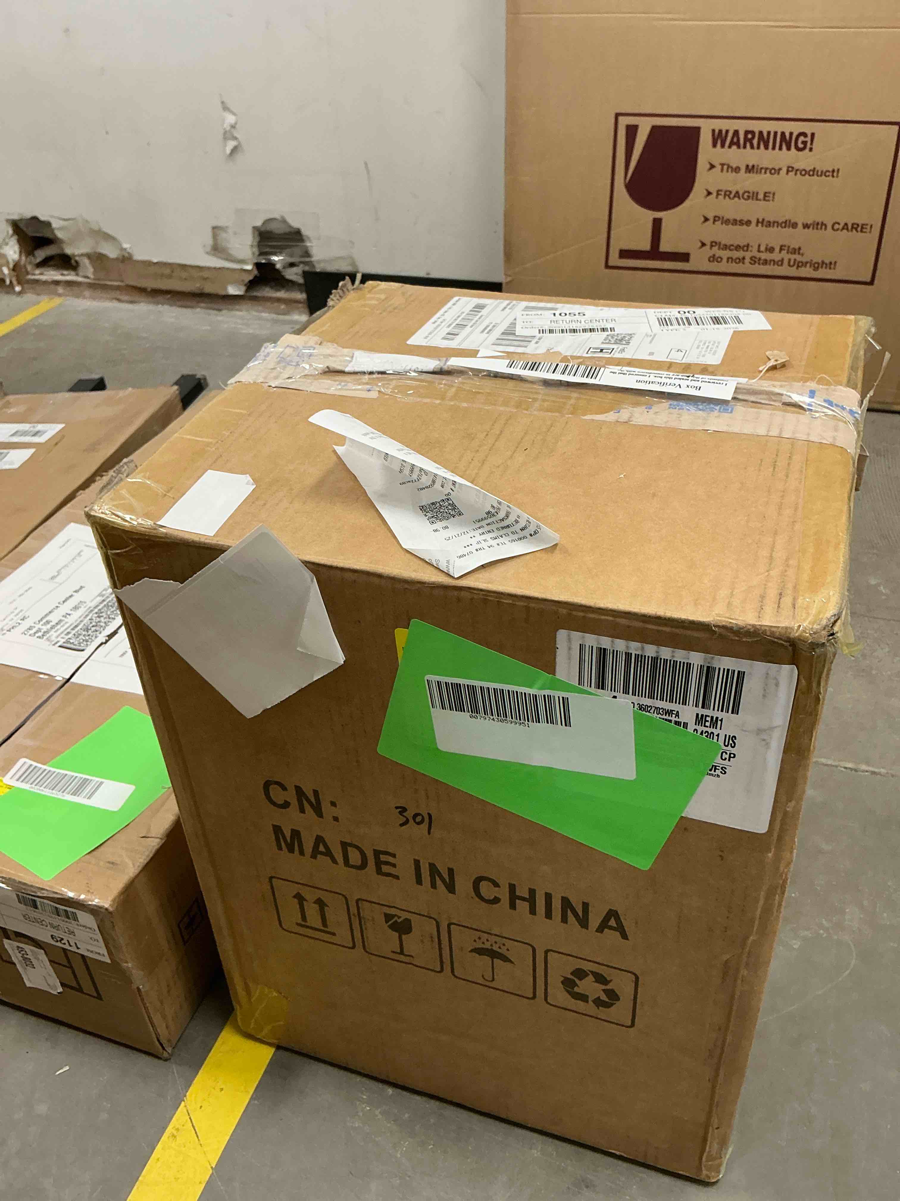 Condition photo showing New/Like New for Chafing Dish Buffet Set 4 Pack: TINANA 5QT Stainless Steel Chafing Dishes for Buffet with Glass Lid & Lid Holder  Round Chafers and Buffet Warmers Sets for Parties  Events  Wedding  Camping  Dinner