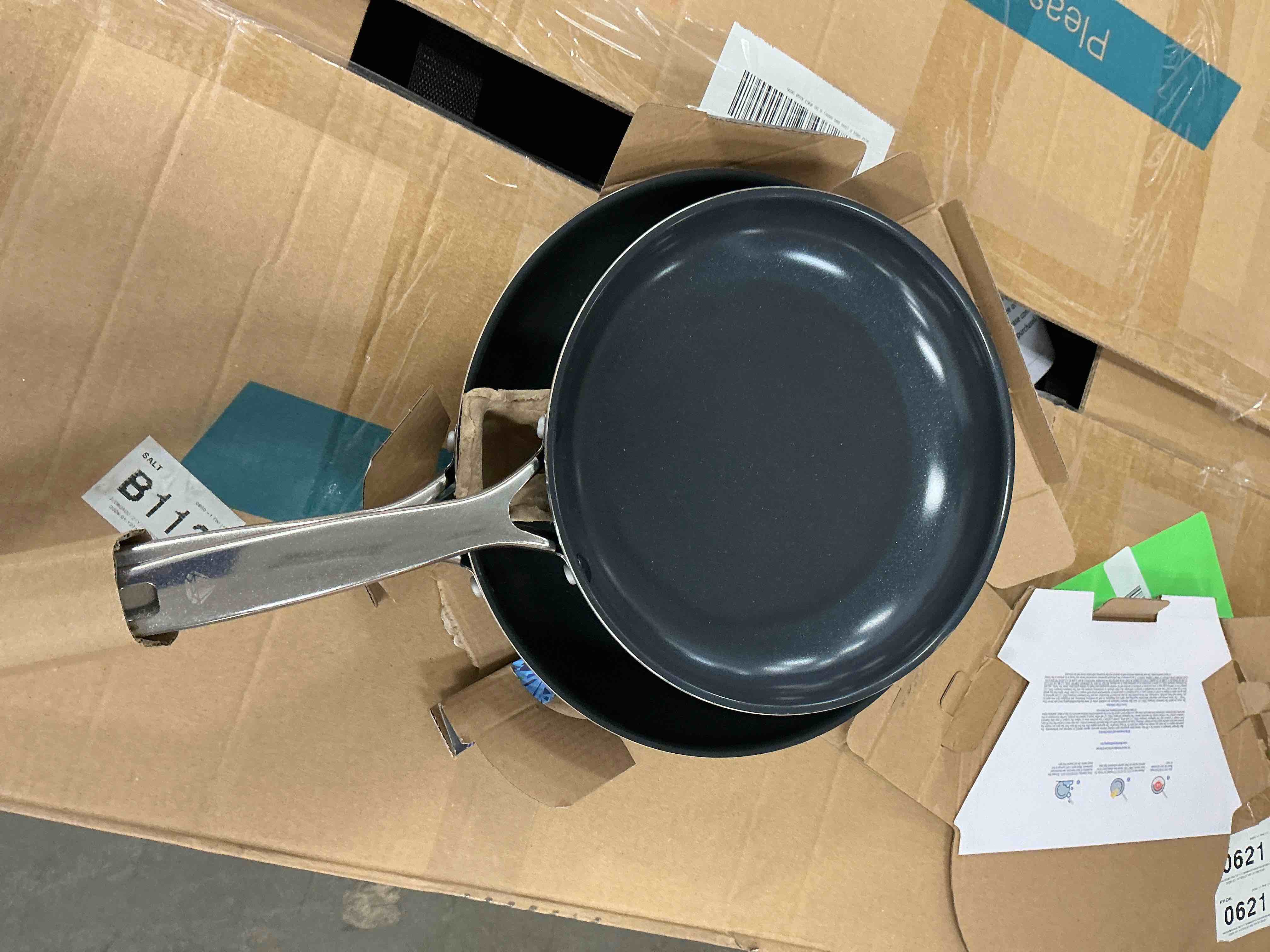 Condition photo showing New/Like New for Blue Diamond 9.5” & 11" Nonstick Frying Pan Skillet Set, Diamond Infused PFAS & PTFE-Free Ceramic Pots & Pans, Dishwasher & Oven Safe, Stay Cool Handles, Durable Non Toxic Metal Utensil Safe, Blue