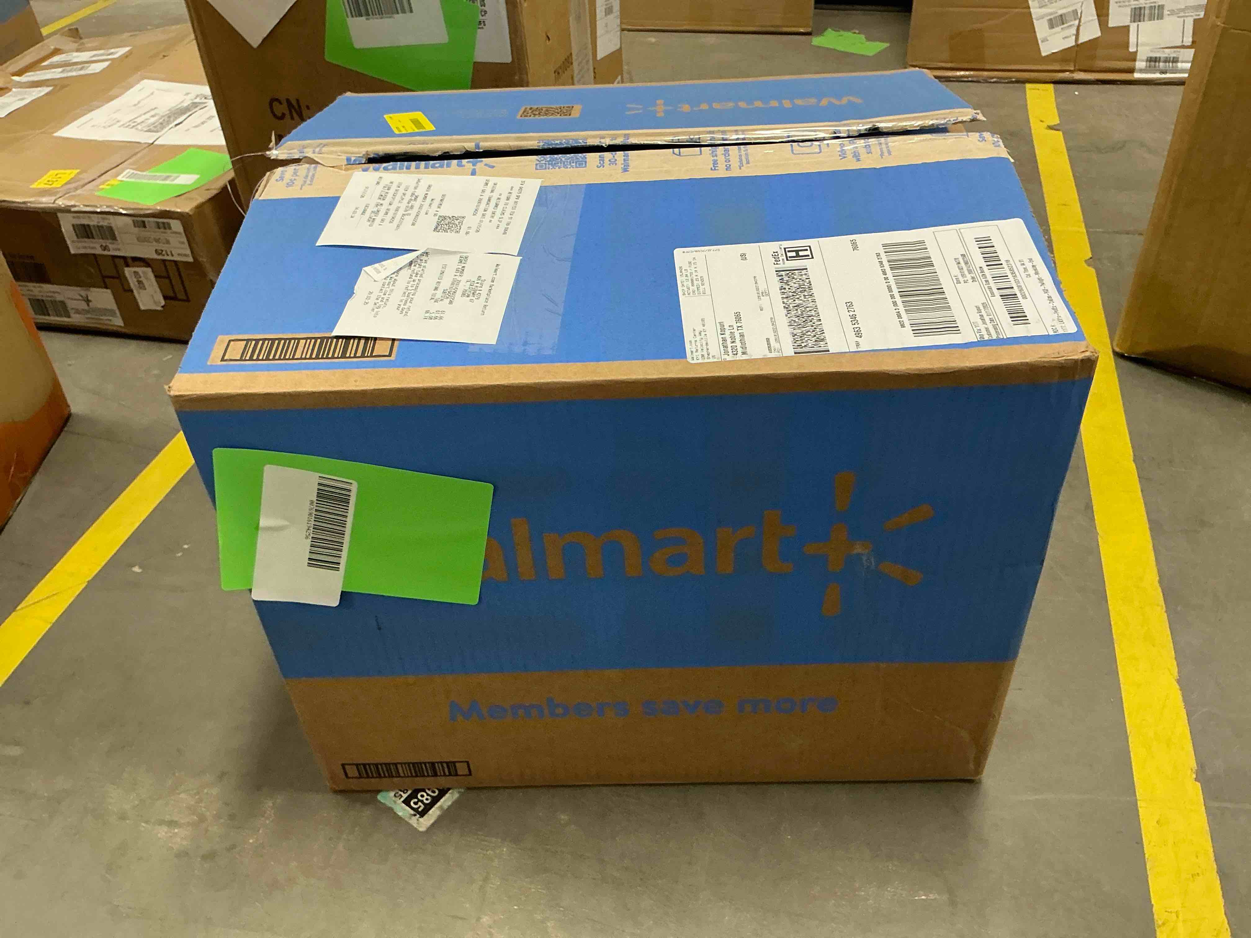 Condition photo showing Good Condition for Uermei 6x9 Area Rugs for Living Room: Modern Abstract Washable Soft Non-Slip Indoor Rug for Bedroom Dining Room Office Aesthetic Farmhouse Home Decor - Golden Brown