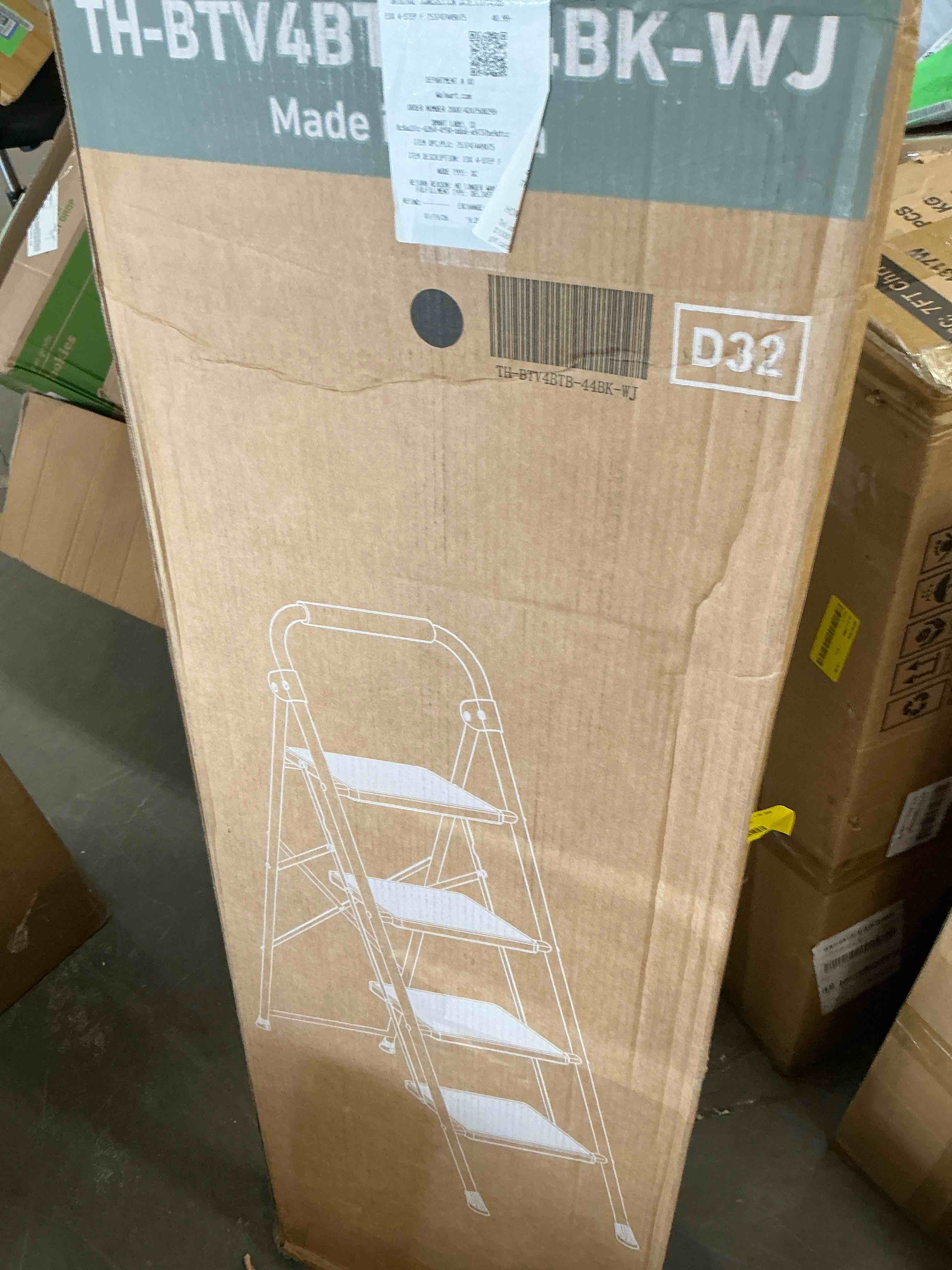 Condition photo showing New/Like New for edx 4-Step Folding Step Stool for Adults - 330 Lbs Capacity, Sturdy Steel Frame, Wide Non-Slip Pedal & Top Handrail, Lightweight Portable Ladder for Home Kitchen, Black