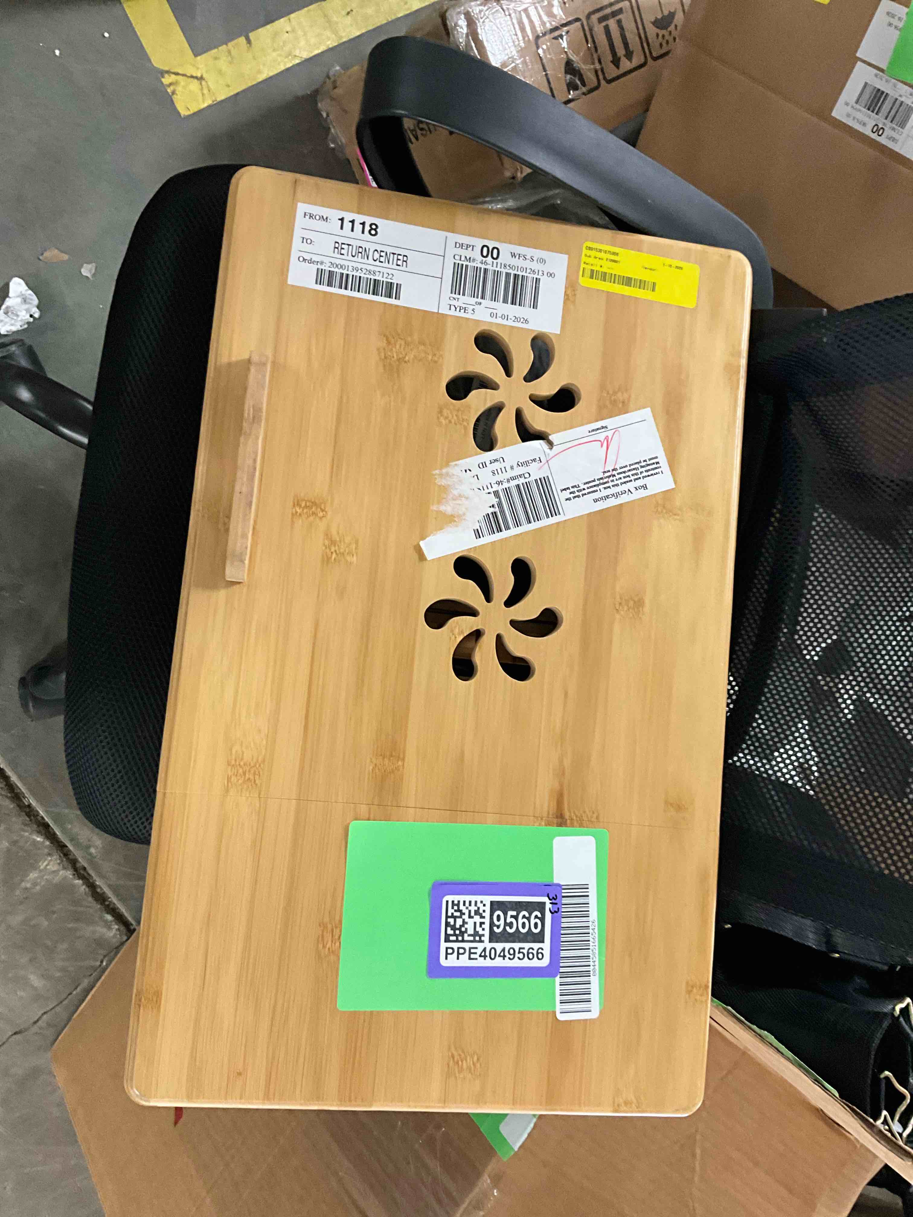 Condition photo showing Good Condition for Zimtown Lap Desk 21  x 13   Nature Bamboo Folding Laptop Desk  Bed Tray Table for Computer  Adjustable Computer Notebook Desk Laptop Stand  Natural