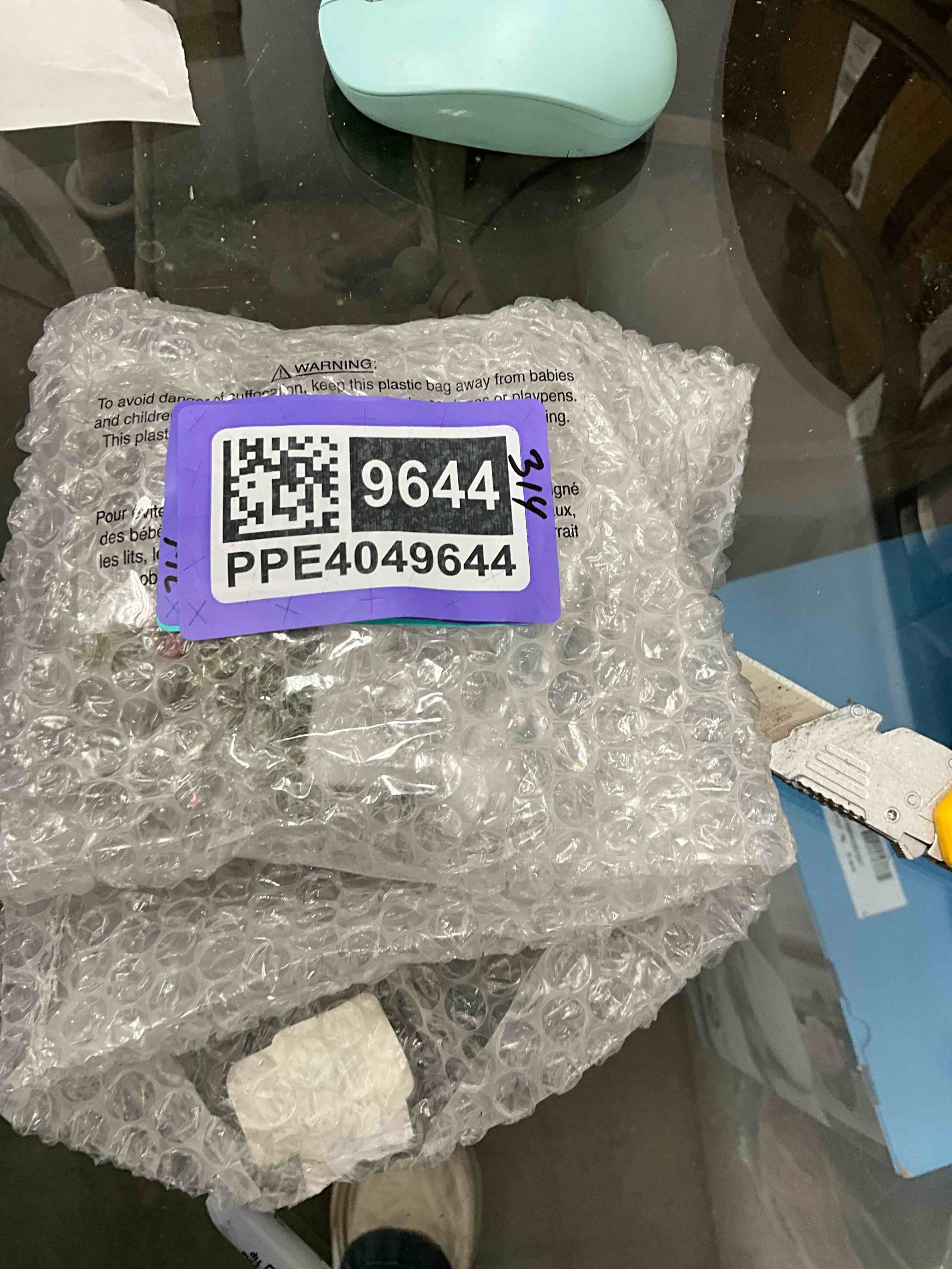 Condition photo showing As Is for Ganz Kissing Krystal Mistletoe Cardinal on Acrylic Cross