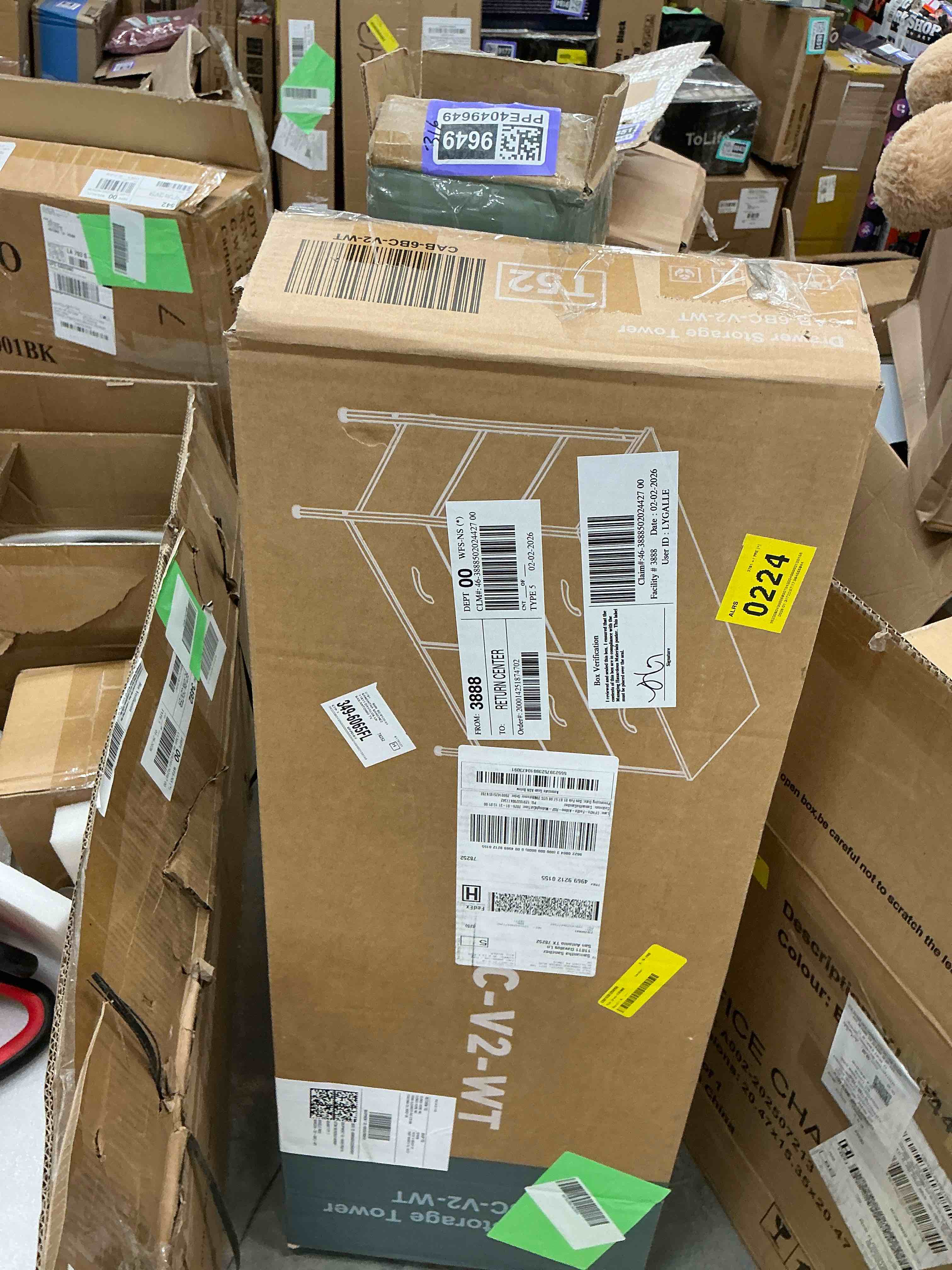 Condition photo showing New/Like New for CONCETTA 6-Drawer Fabric Dresser Storage Chest for Bedroom, Closet, Storage Furniture for Adults, White