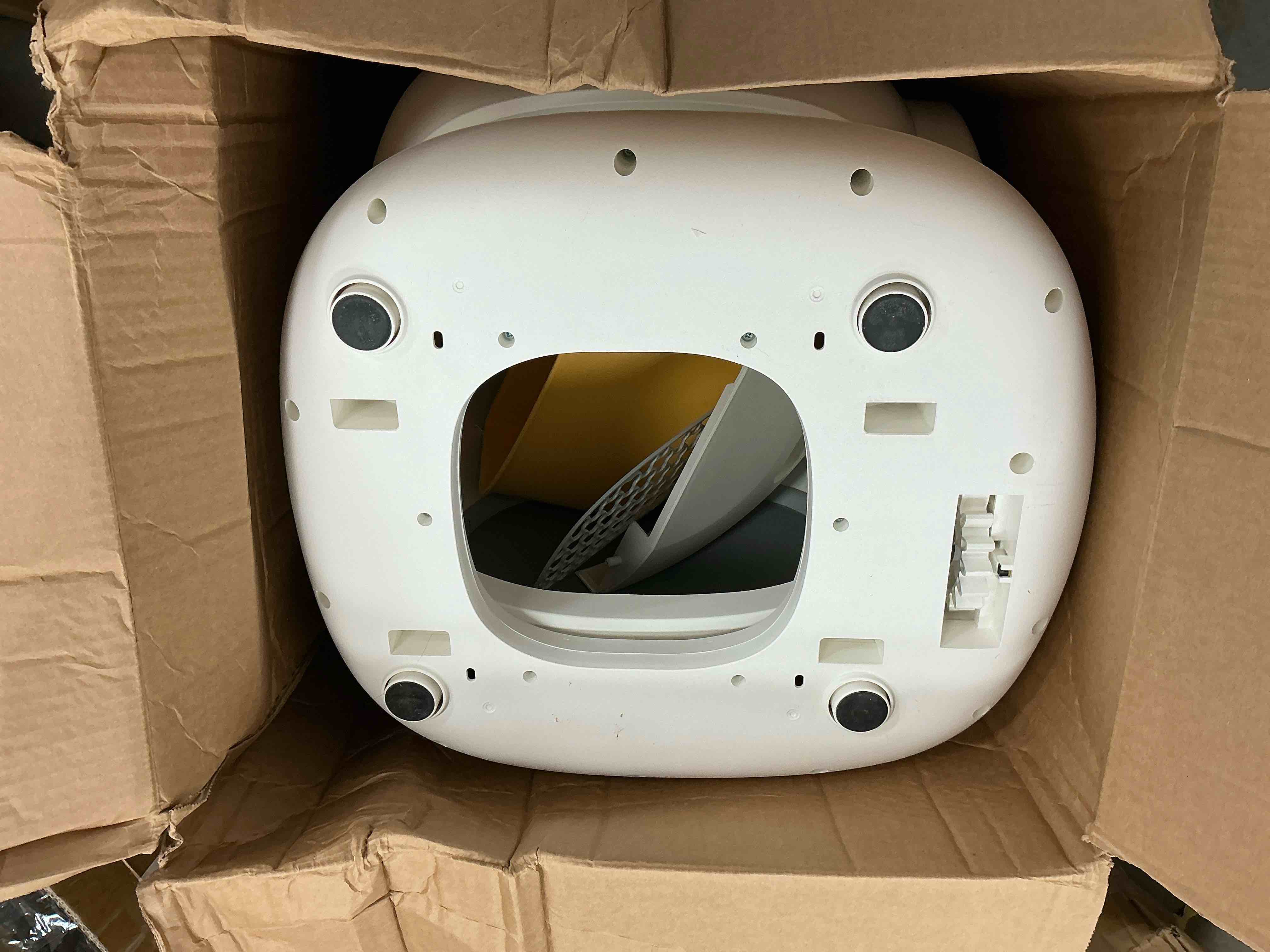 Condition photo showing Good Condition for 75L Smart Automatic Self-Cleaning Cat Litter Box, APP Control/Integrated Safety Protection,White