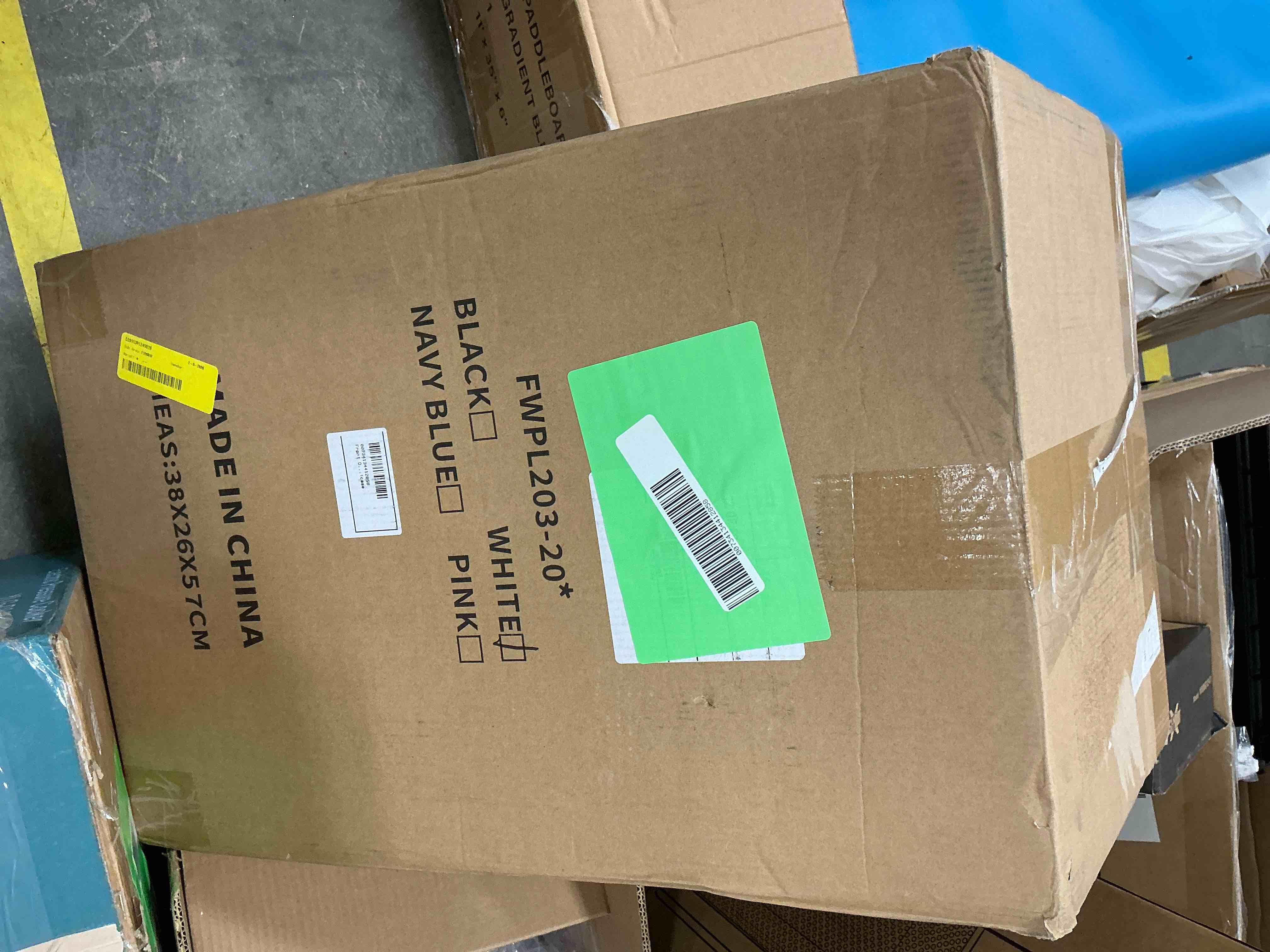 Condition photo showing Good Condition for Front Open Carry On Luggage Laptop Compartment Hardside TSA Lock Spinner Wheels 20  Lightweight Hardside Suitcase