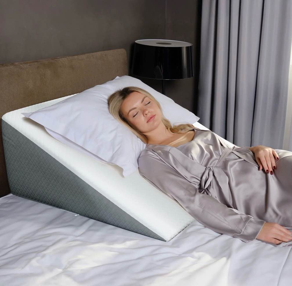 kolbs extra wide bed wedge pillow with memory foam top for gerd and acid reflux  stylish jacquard cover  (extra large 12 height (31 x 33 x 12)  multi-color