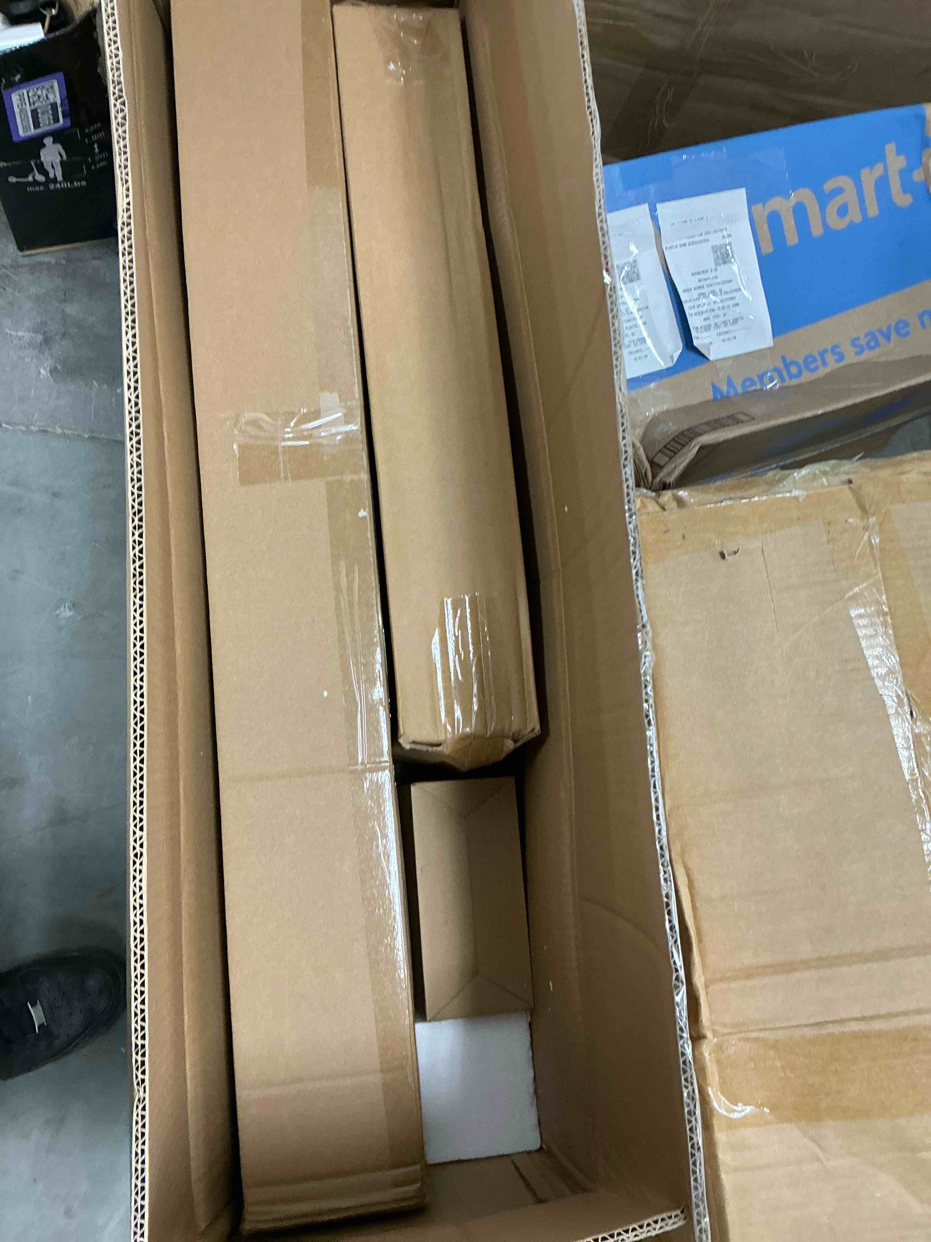Condition photo showing New/Like New for Furnibear 61 Key Piano Keyboard Kit with Music Sheet Stand Stool Headphones Microphone 200 Tones & Rhythms