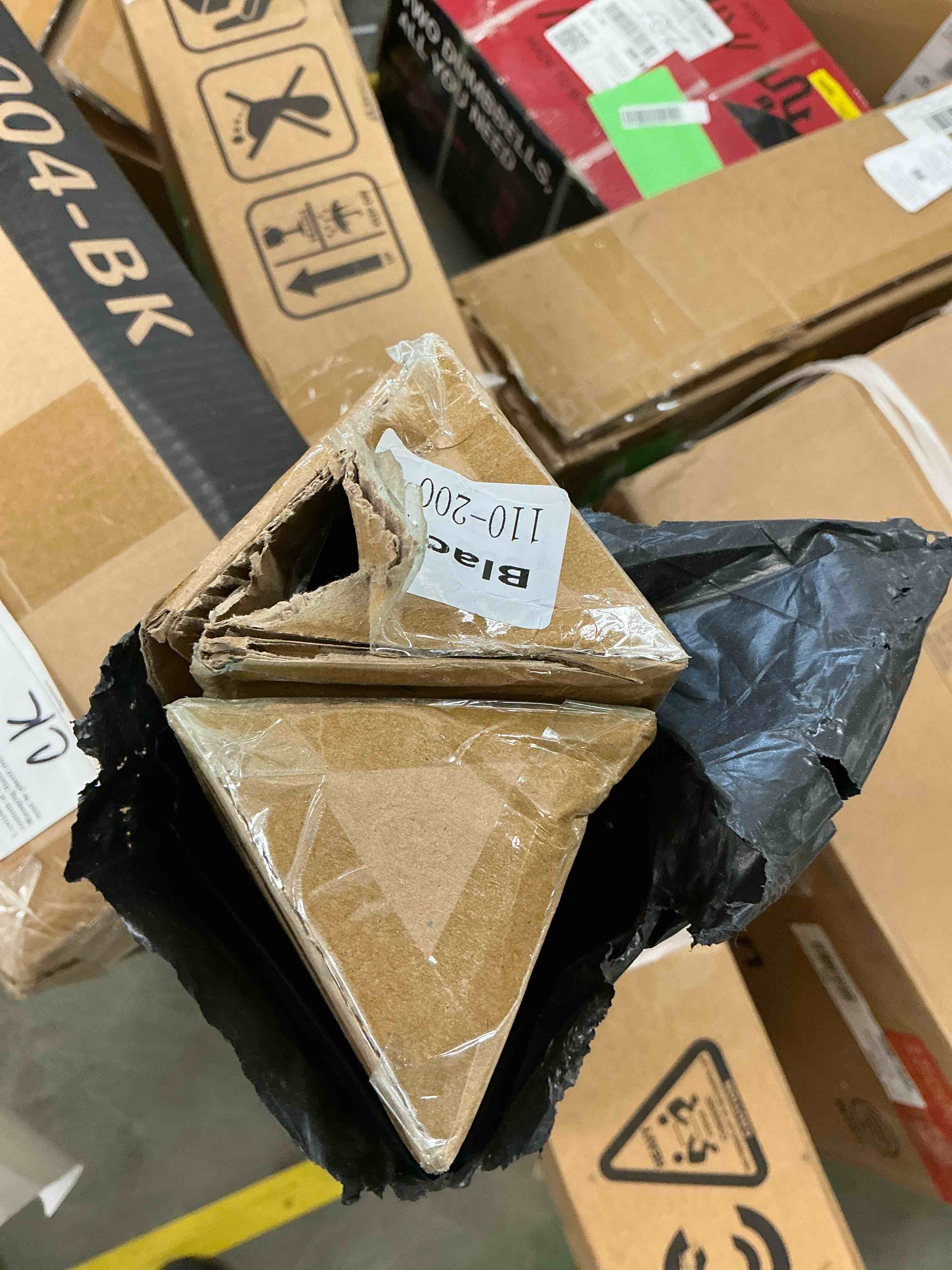 Condition photo showing New/Like New for BEAMNOVA 44 -75  Adjustable Tension Curtain Rod  No Drilling Telescopic Tension Rods for Wardrobe Closet Windows Shower Curtains  Black (2 Pack)