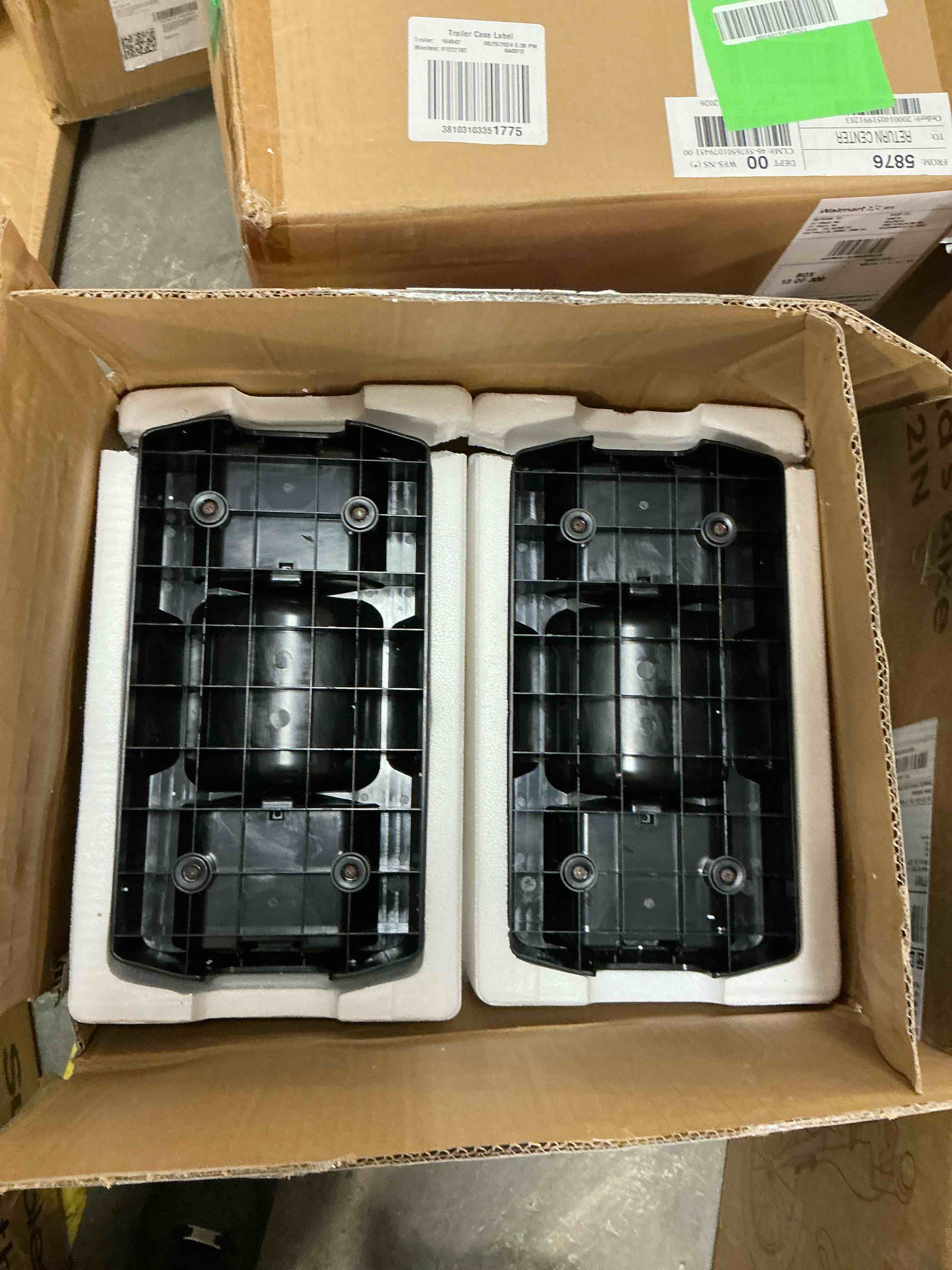 Condition photo showing New/Like New for Mikolo 53LB(26.5LB*2) Adjustable Dumbbells Set of 2, 1-Sec Adjustable Weights Dumbbells Set, 5LB - 26.5LB 6 in 1 Free Dumbbell with Anti-Slip Texture Handle, Weight Set For Home Gym