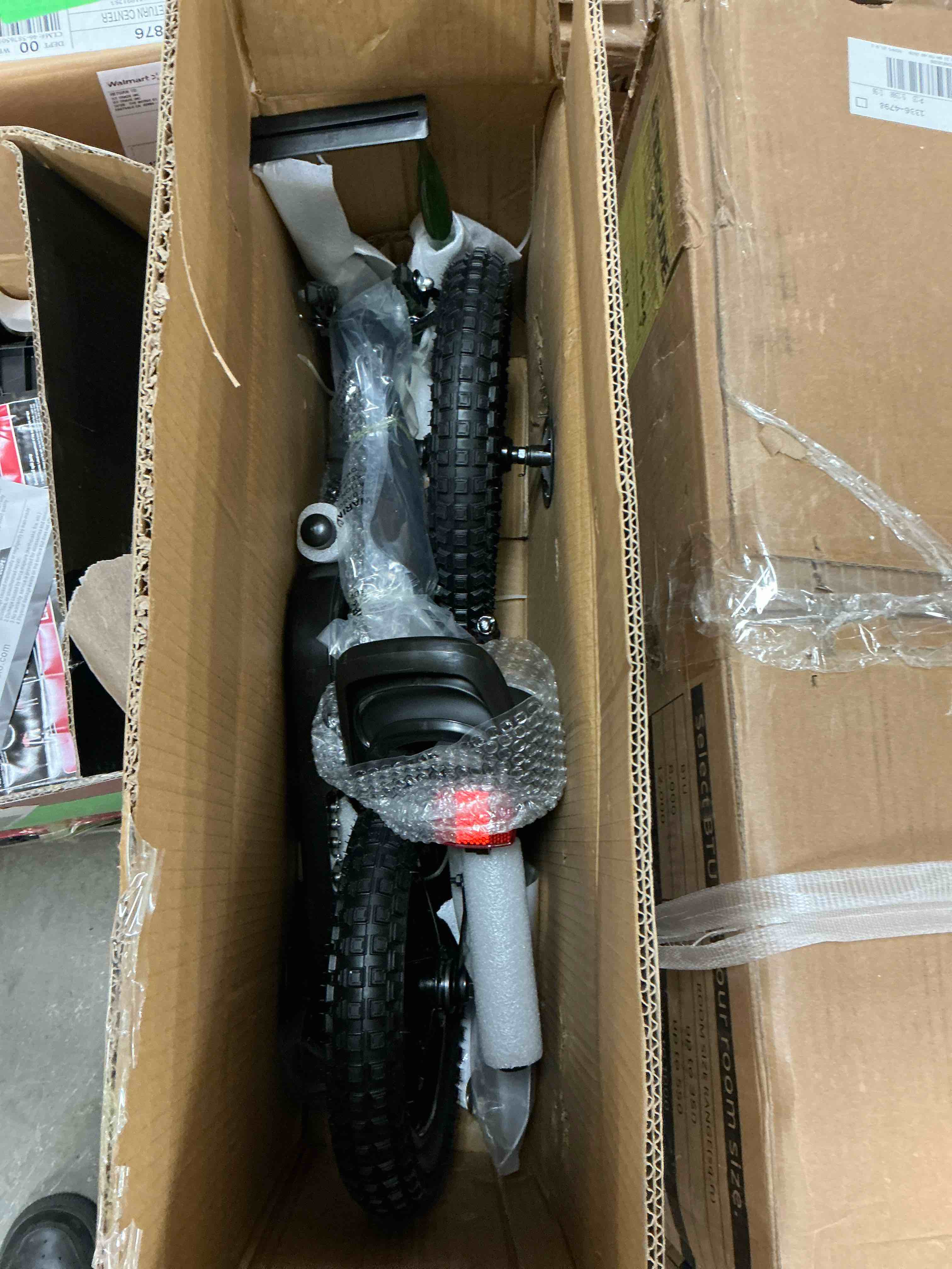 Condition photo showing New/Like New for Naipo 12 in Kid Bike Green for Boys Girls with Trainning Wheels Sturdy Frame Adjustable Seat
