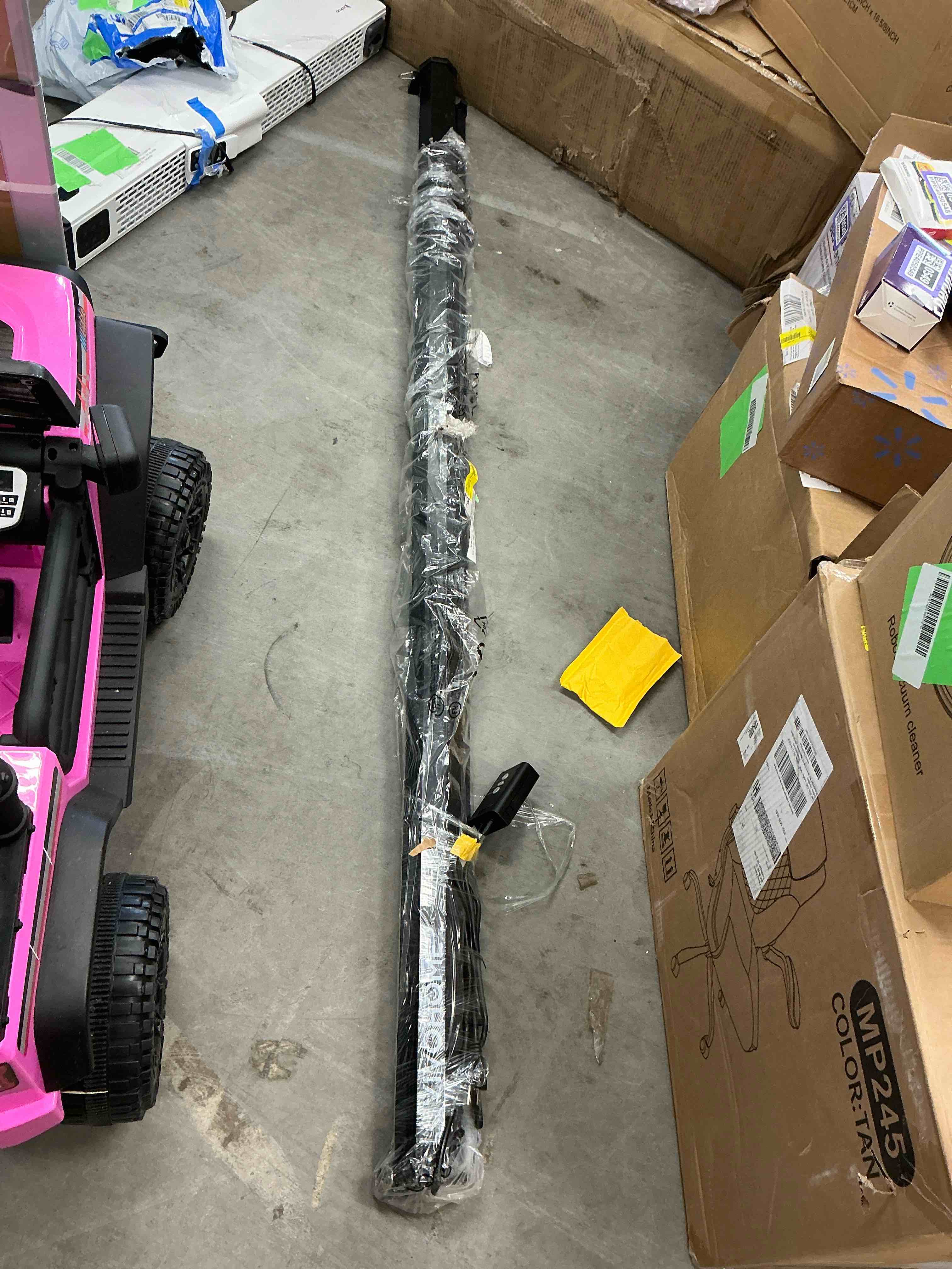 Condition photo showing Good Condition for VIVOHOME 7f Manual Pull Down Projector Screen, 1:1 HD Retractable Widescreen for Movie Home Theater Cinema Office Video Game, Black