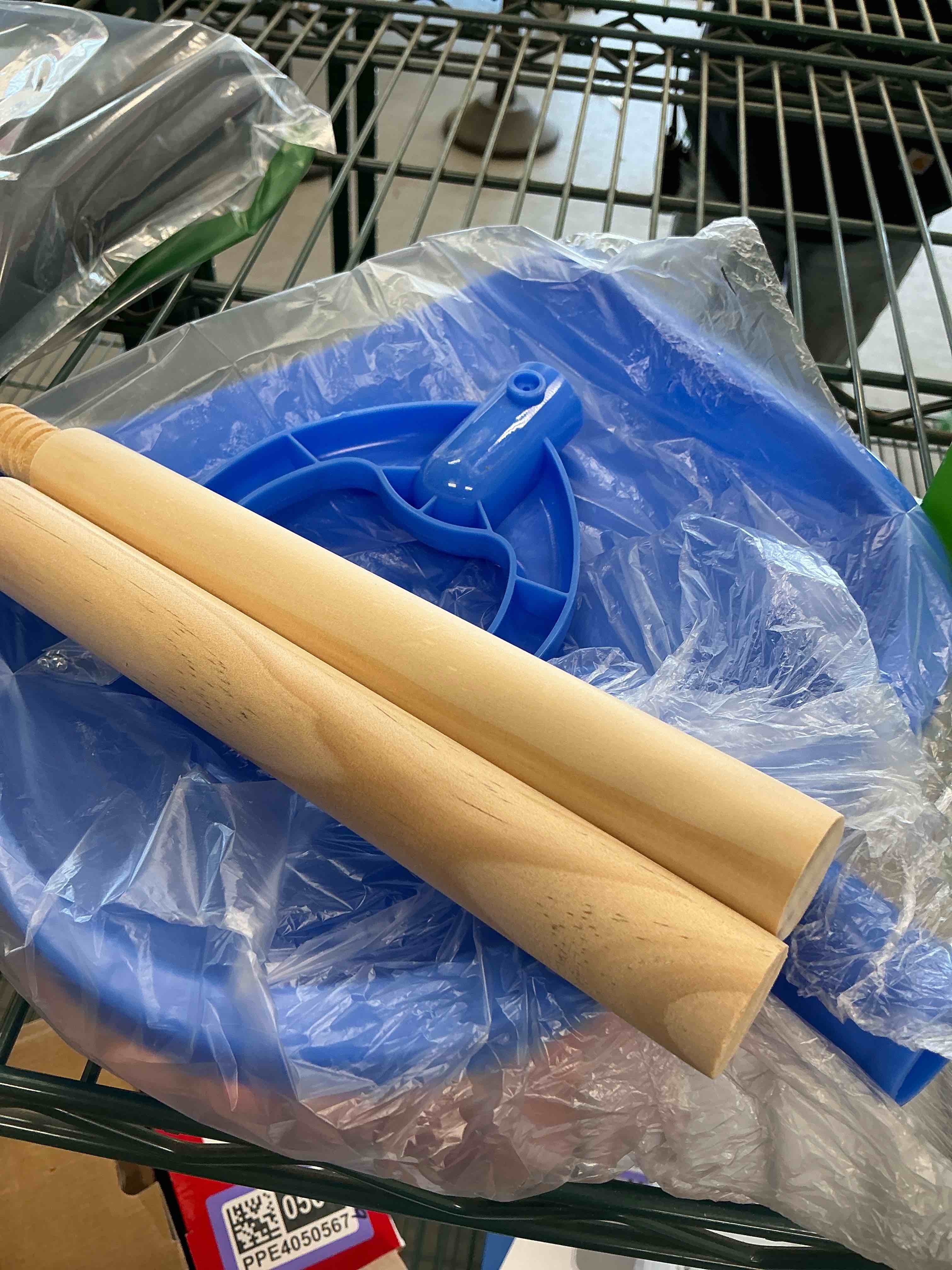 Condition photo showing New/Like New for 1PCS Kids Snow Shovel, 22"-32" H Detachable Wooden Childs Snow Shovel with Plastic D-Grip Handle and