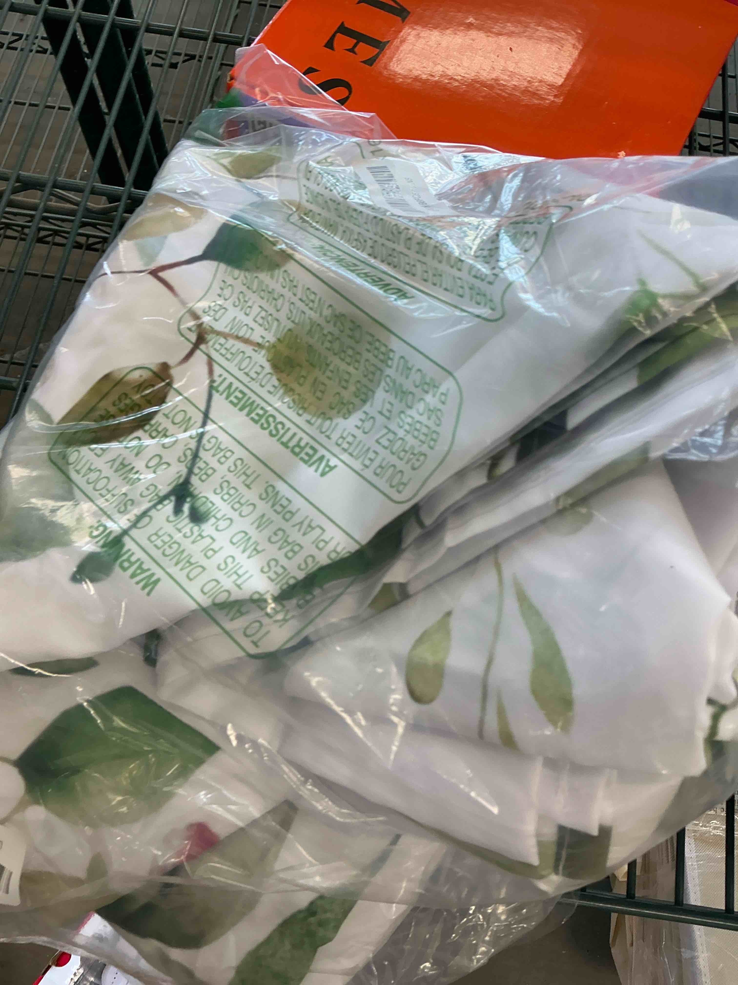 Condition photo showing Good Condition for Riyidecor Clawfoot Tub Extra Wide Shower Curtain for Bathroom Decor 180Wx70H Wrap All Around Circular Round Green Eucalyptus Leaves Plants Art Printed Fabric Polyester Waterproof 180"W x 70"L (Pack of 1) 01green