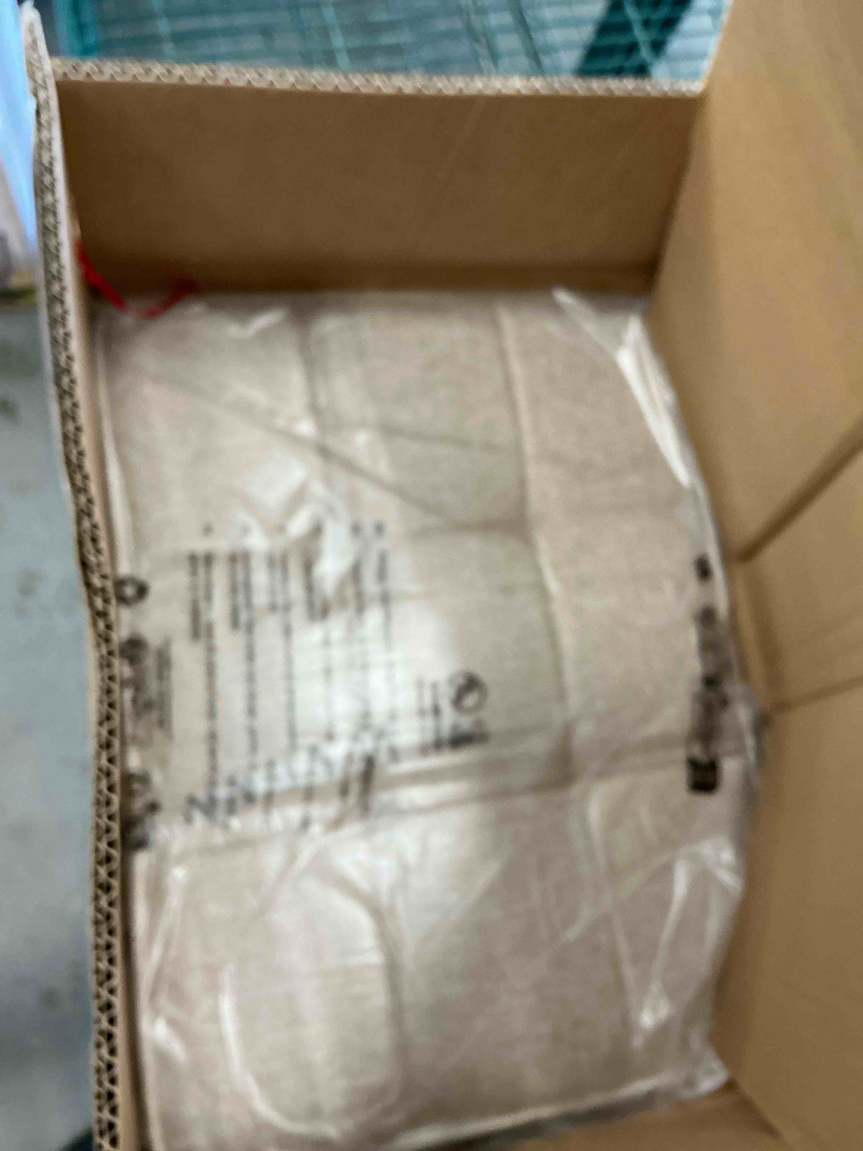 Condition photo showing New/Like New for LUE BONA Square Linen Makeup Stool, Metal X Legs, Small Ottoman Stool Chair for Vanity, Modern Padded Seat Foot Rest for Makeup Room, Bathroom Linen Color-sand Legs Linen