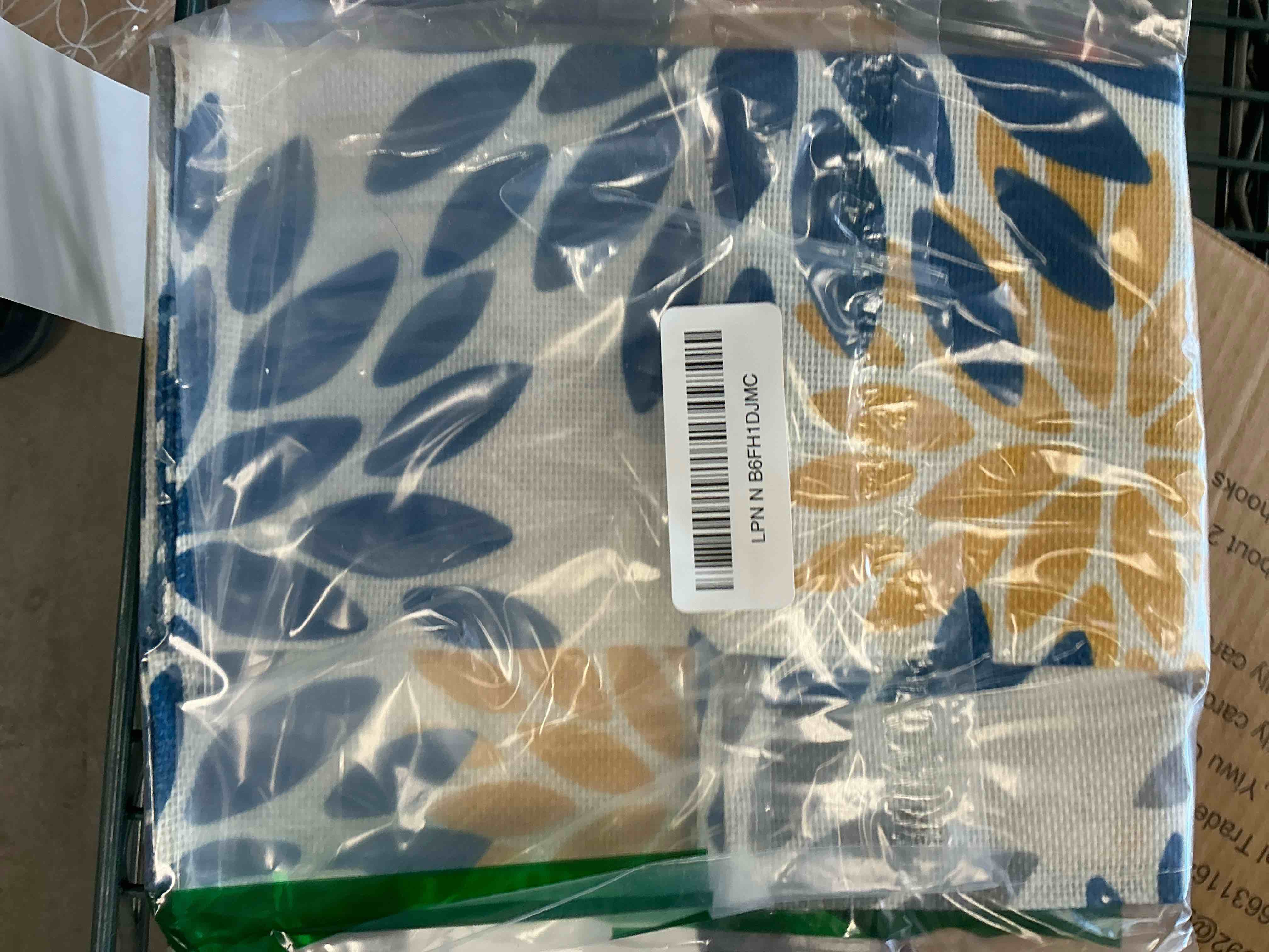 Condition photo showing New/Like New for Artoid Mode Blue Dahlia Floral Pinnata Summer Table Runner, Spring Kitchen Dining Table Decoration for Home Party Decor 13x48 Inch 13" x 48", Table Runner Blue/Yellow/Grey