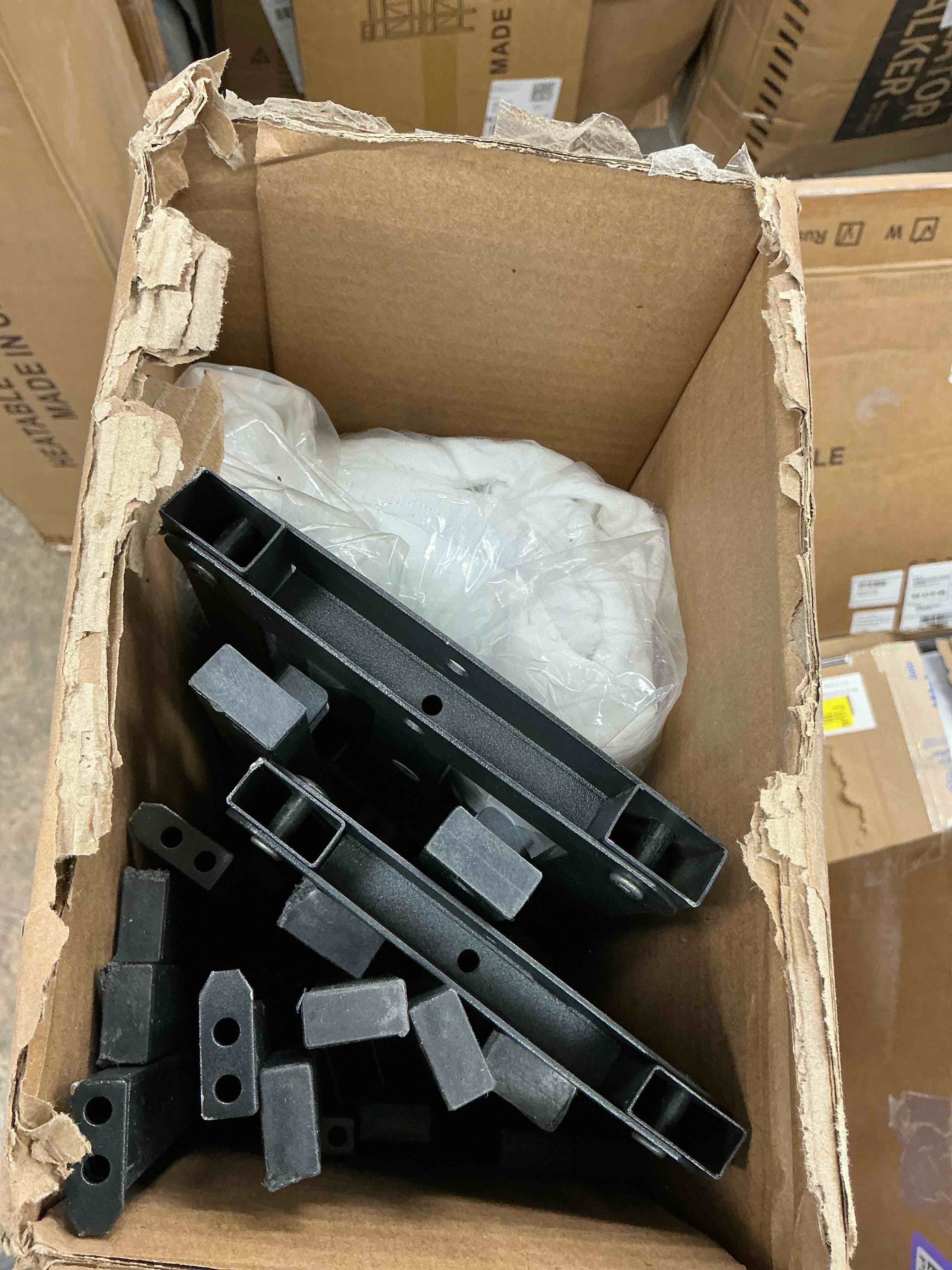 Condition photo showing Good Condition for Comasach 9" Standing Metal Smart Box Spring Mattress Foundation, King Size King