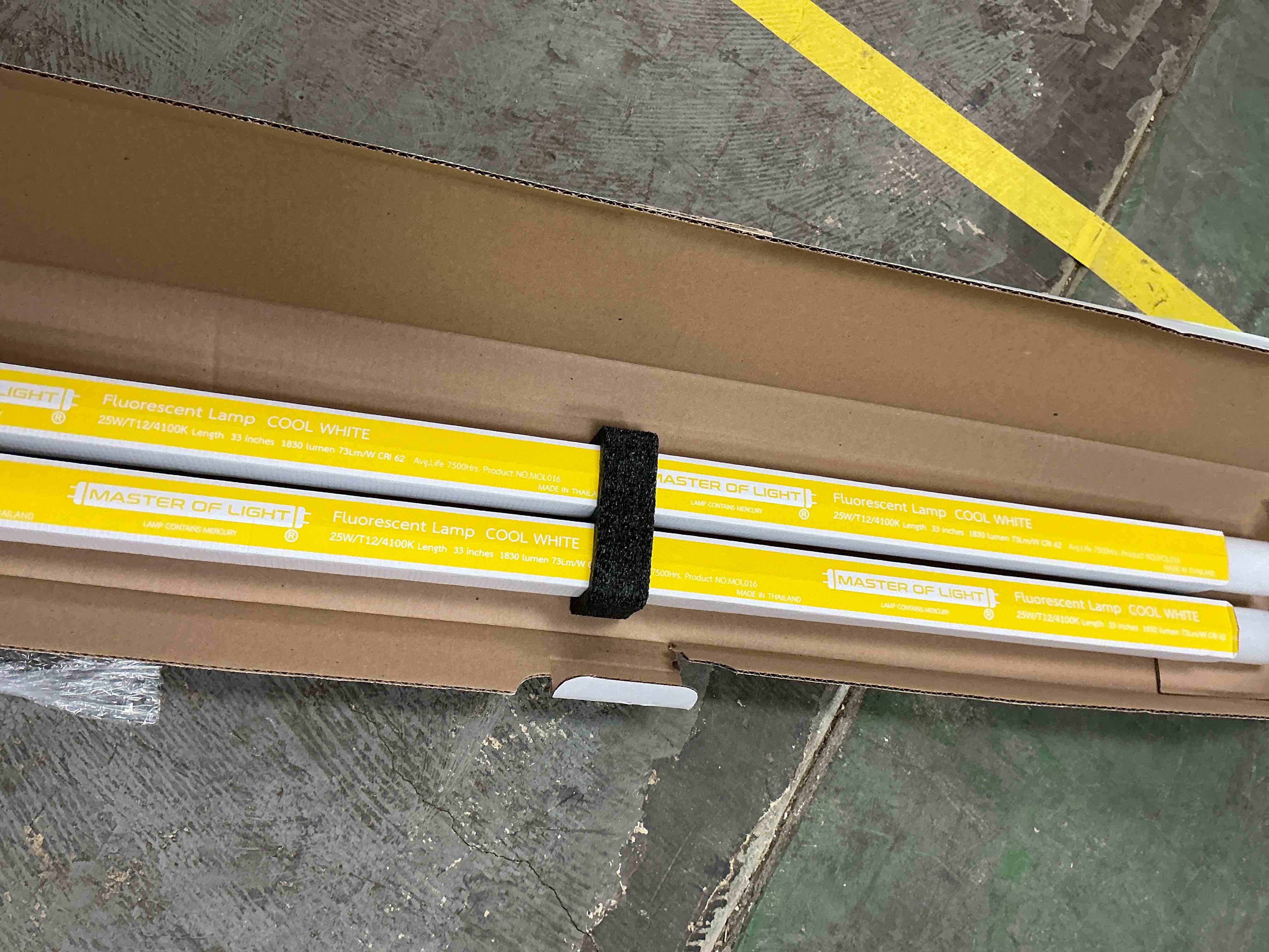 Condition photo showing New/Like New for Master of Light F25T12 Cool White Fluorescent Tubes, 2-Pack, 33-Inch, 25W, 4200K, 1830 Lumens, T12 G13