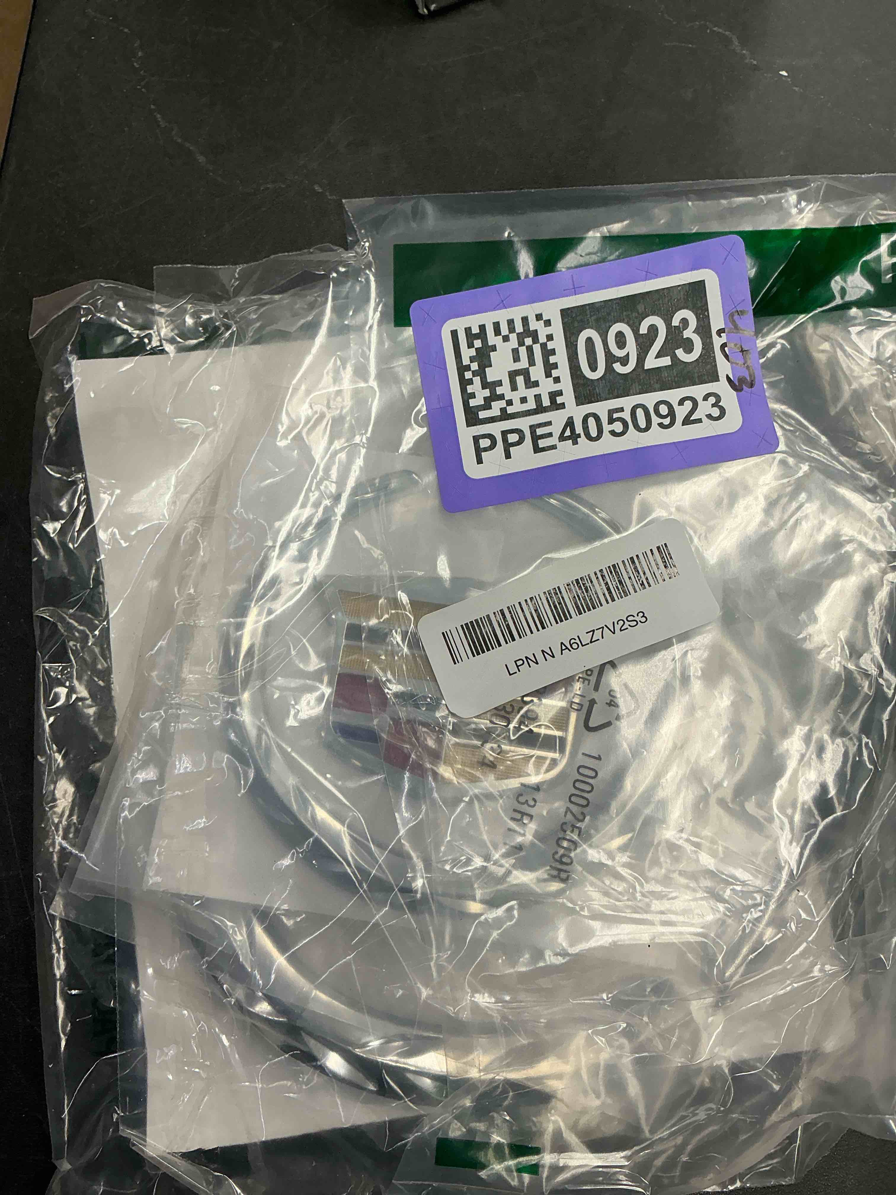 Condition photo showing Good Condition for OEM NEW Rear Liftgate Crest & Wreath Emblem Badge 07-14 Escalade & ESV 22984656
