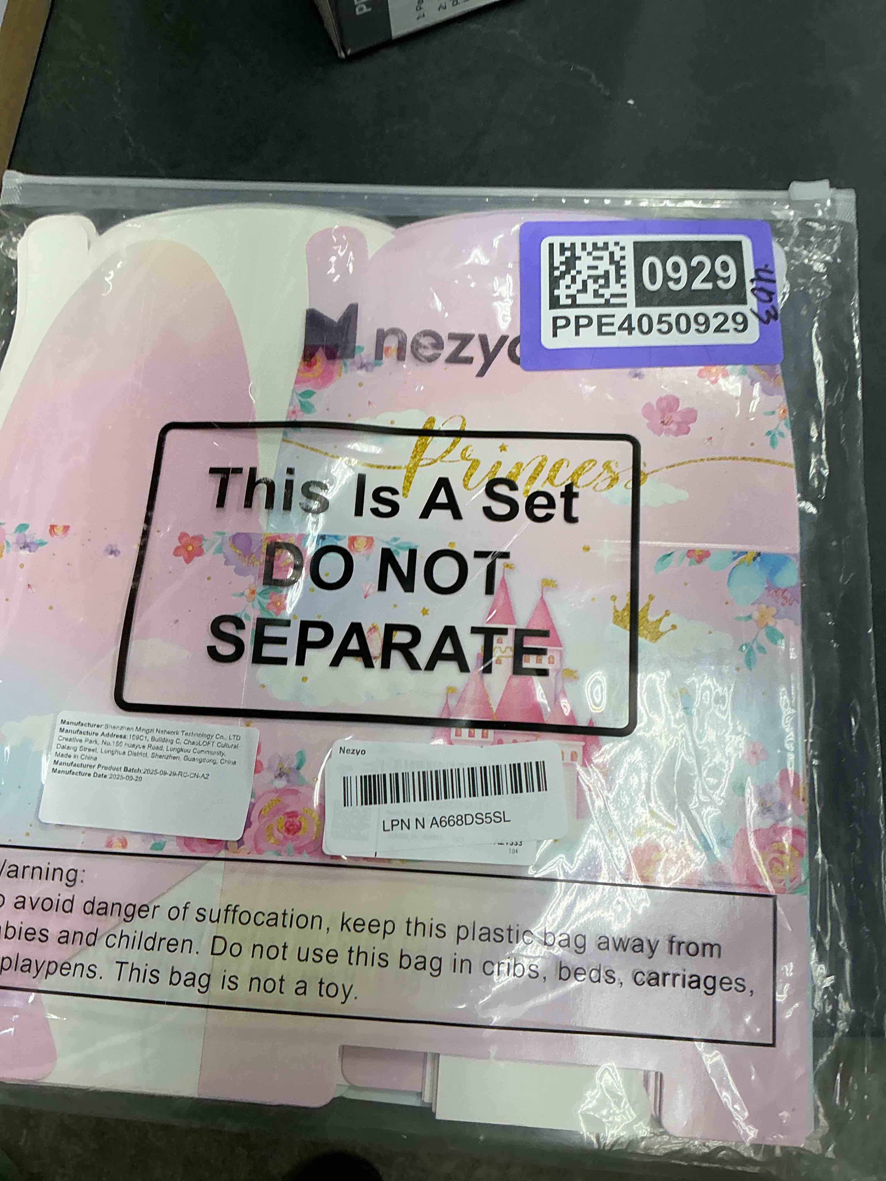 Condition photo showing New/Like New for Nezyo Princess and Prince Treat Boxes - Pink & Blue Crown Cardboard Goodie Boxes for Boy Girl Birthday(12 Pcs,Prince and Princess) 12 Prince and Princess