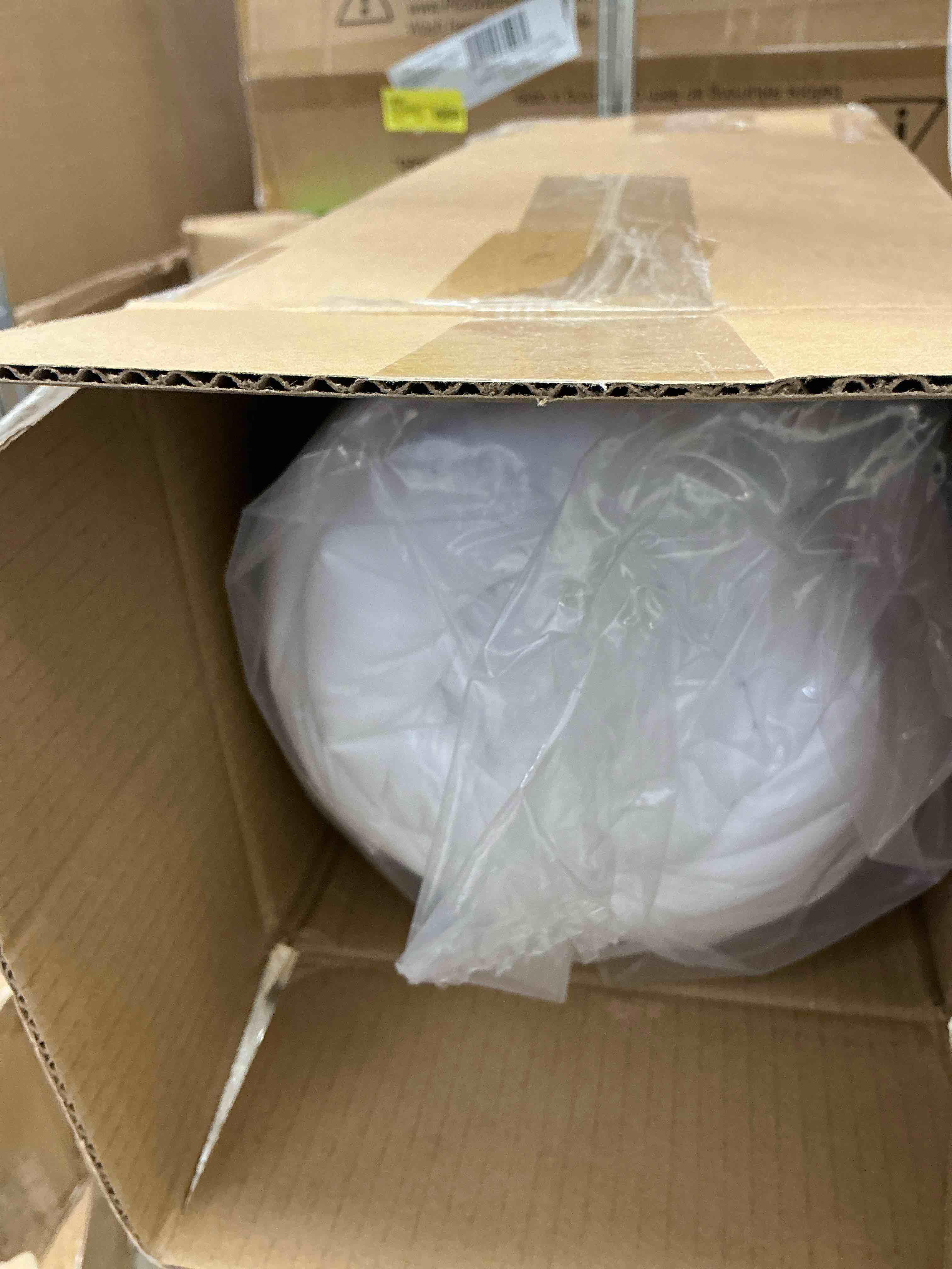 Condition photo showing New/Like New for UNIKOME Queen Comforter Set White - Ultra Soft Boho Pintuck Down Alternative Bedding Set for All Seasons, 3 Pieces Lightweight Warm Pinch Pleat Bed Set with Comforter, 2 Pillowcases 01 White Queen(92"x88")