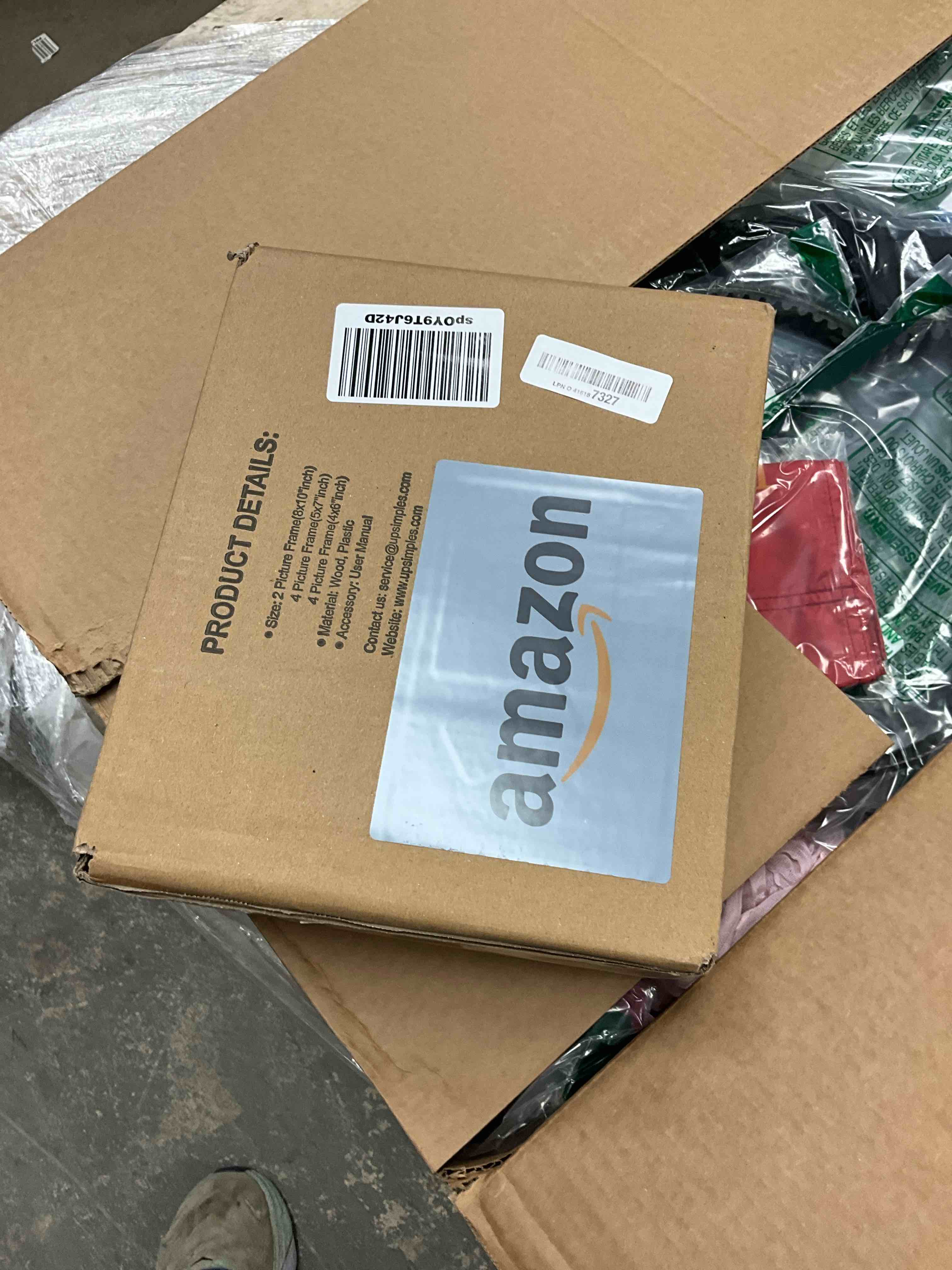 Condition photo showing Good Condition for upsimples 10 Pack Picture Frames Collage Wall Decor for Mounting or Tabletop Display, Photo Gallery Frame Set for Family, Multi Sizes Including 8x10, 5x7, 4x6, Brown