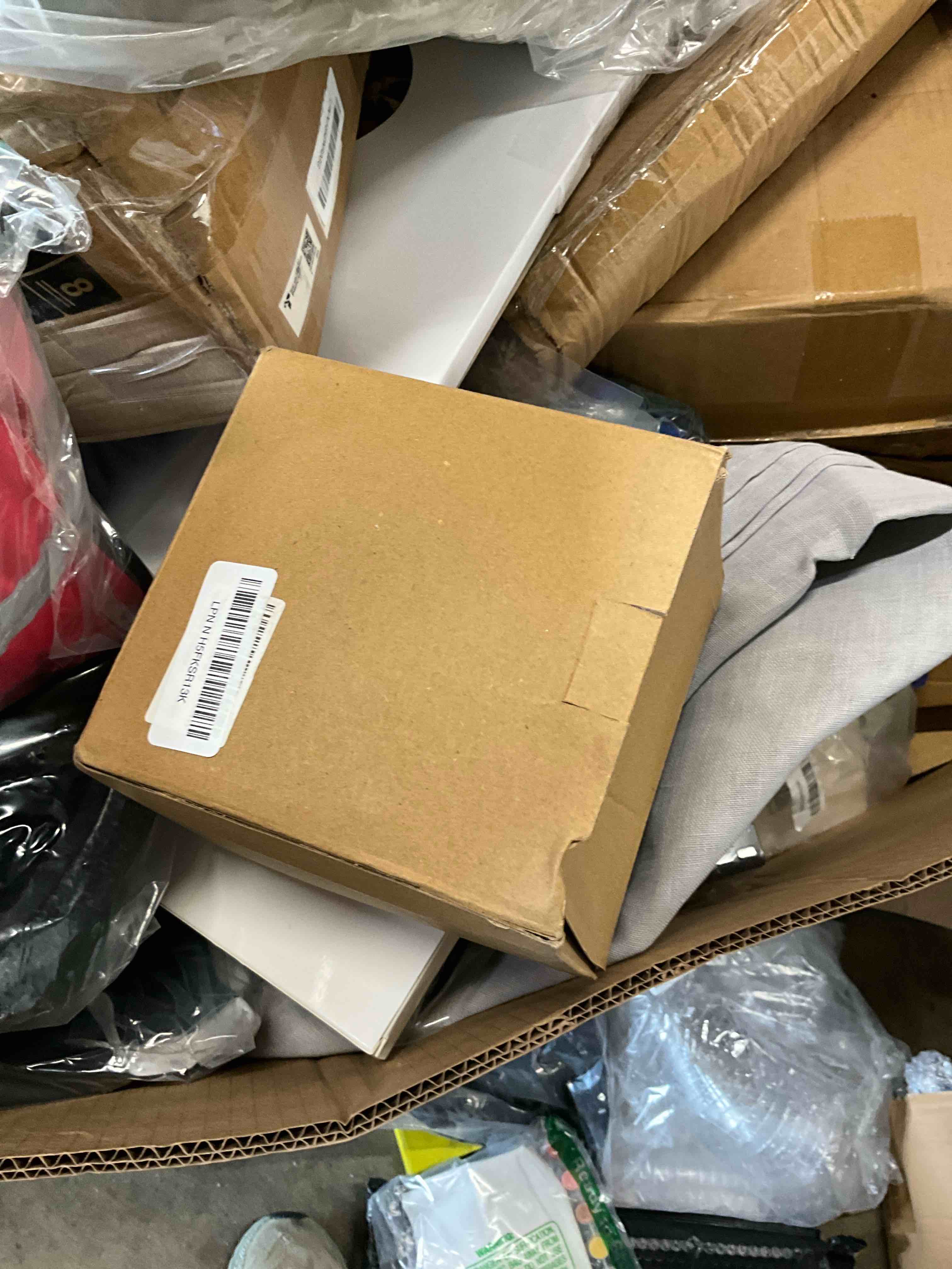 Condition photo showing Good Condition for Joomer Orange Purple Halloween Solar Lights - 72FT 100LED Solar String Lights Outdoor, Waterproof Crystal Globe Lights with 8 Modes for Patio, Garden, Halloween Decor 100LED Orange Purple