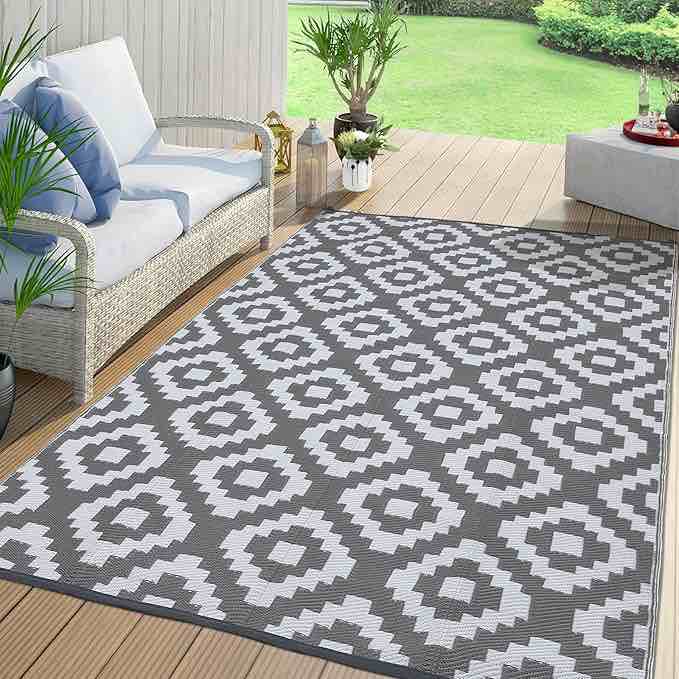 Grey White Outdoor Erasable Area Rugs for Garden Backyard 5x8ft Large Portable Plastic Straw Rug for Camping Stain Resistant Foldable Easy Care Picnic Mat Modern Geometric Rugs