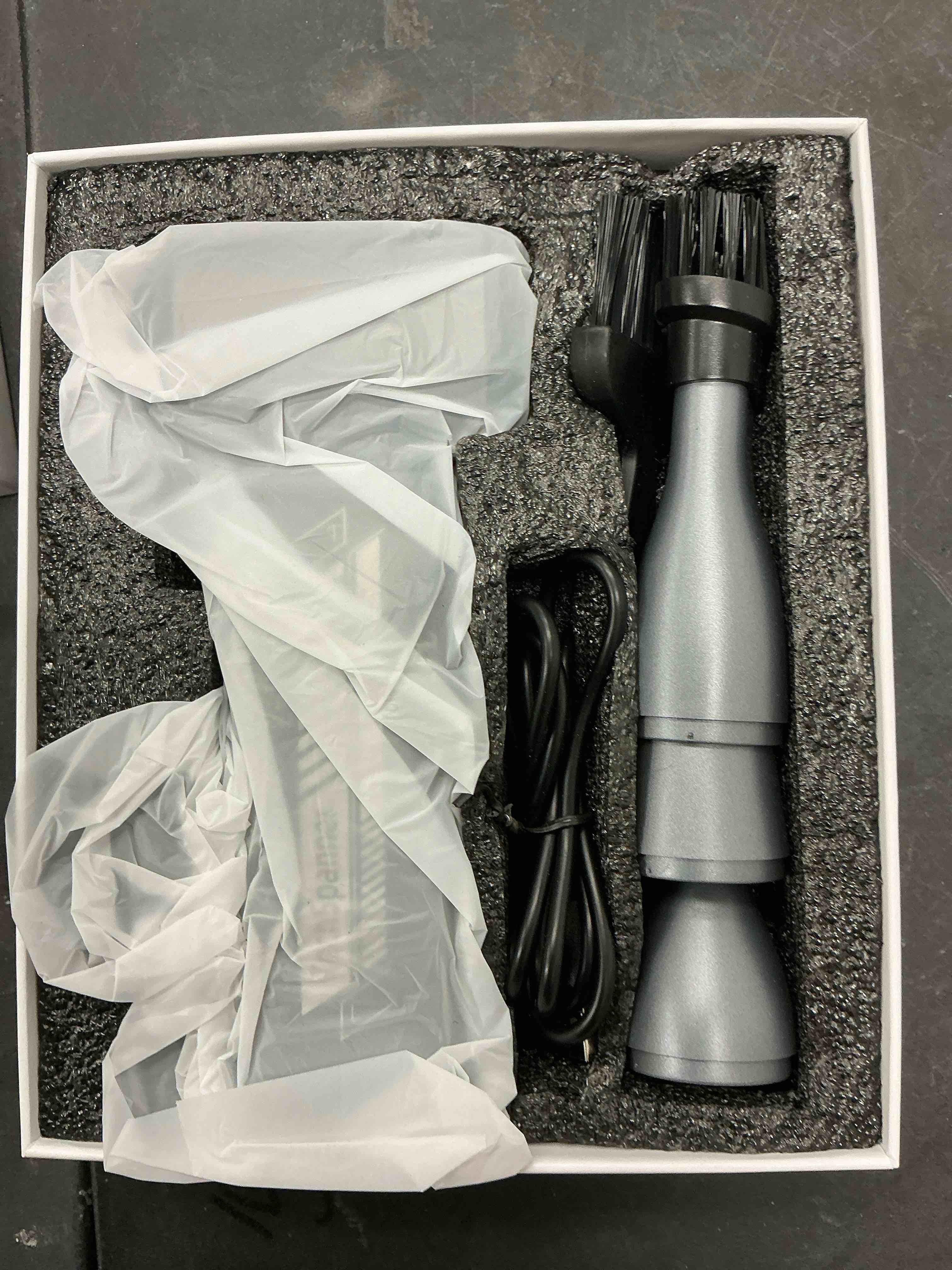 Condition photo showing Good Condition for Compressed Air Duster-300000RPM Super Power Cordless Electric Air Duster, Stepless Adjustment & 3-Gear Adjustable Rechargeable Brushless Motor Air Blower for Computer, Keyboard, House, Outdoor and Car