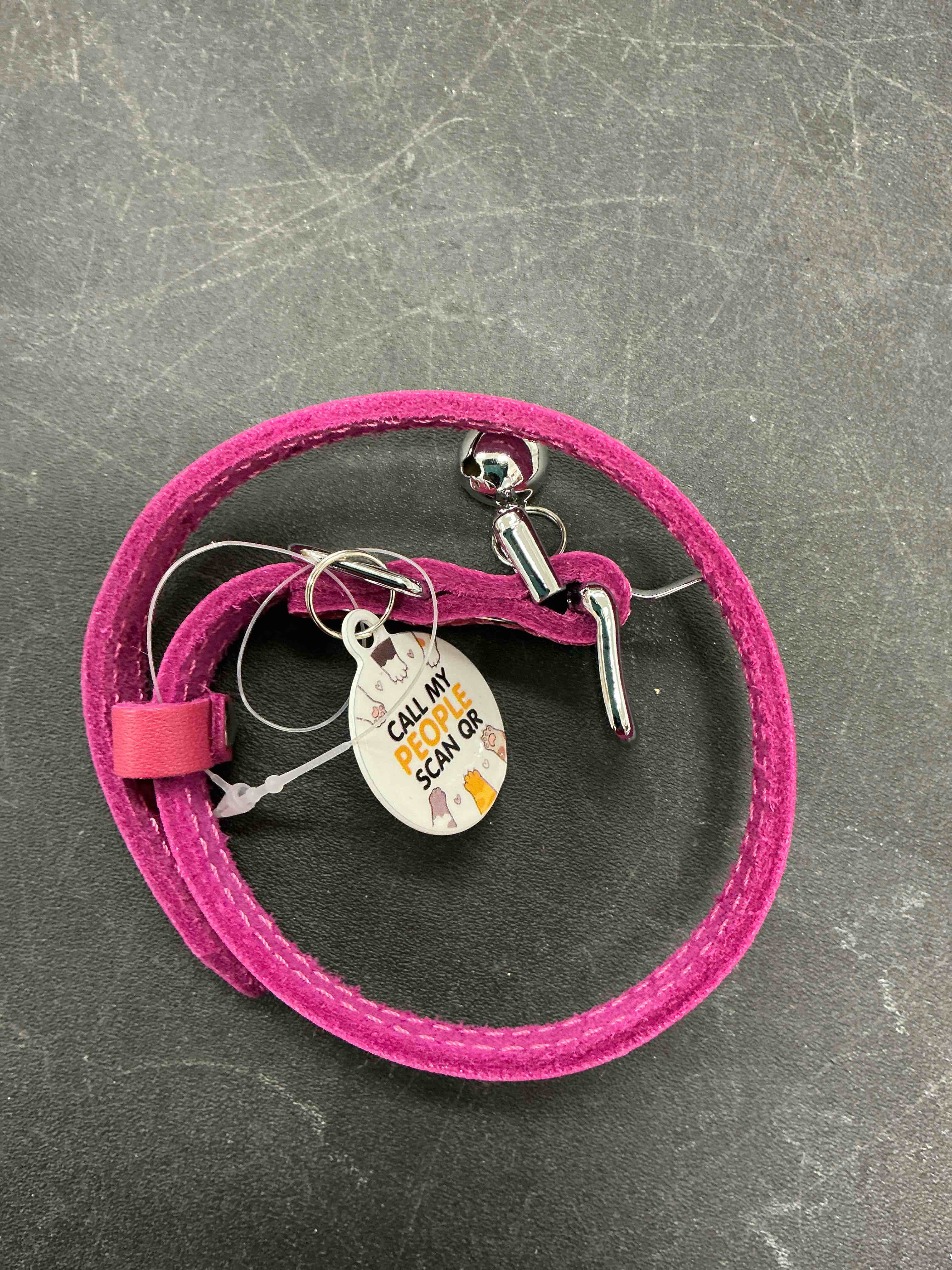 Condition photo showing New/Like New for BRONZEDOG Leather Cat Collar with Removable Bells Non Breakaway Kitten QR Tag for Girl Boy (7" - 9" for Cats, Pink & Silver)