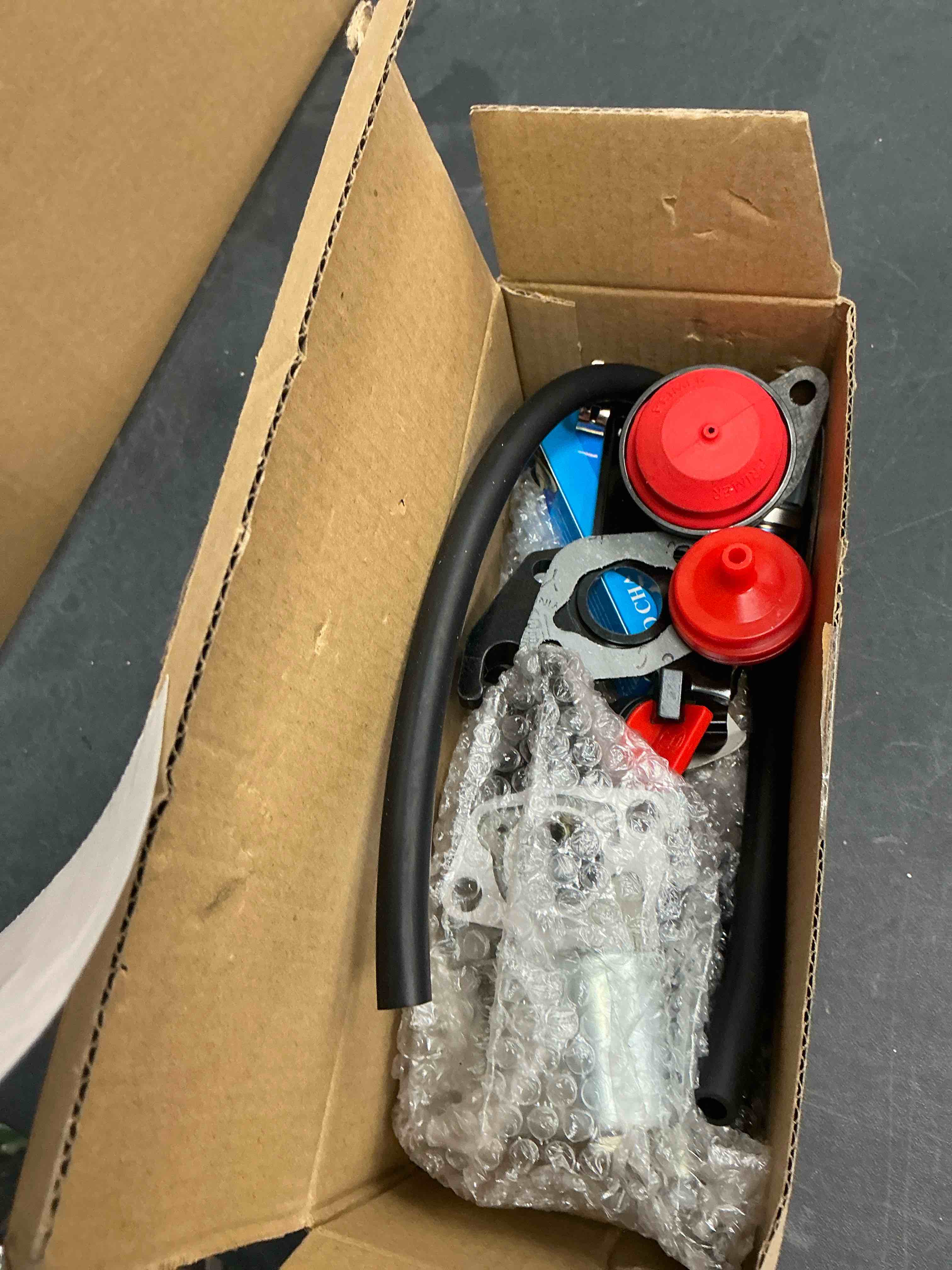 Condition photo showing Good Condition for 20001368 Carburetor for Ariens 920402 920021 920025 938032 920404 938031 938032 938033 Snow Blower, LCT StormForce 208cc Engine Part 20001027