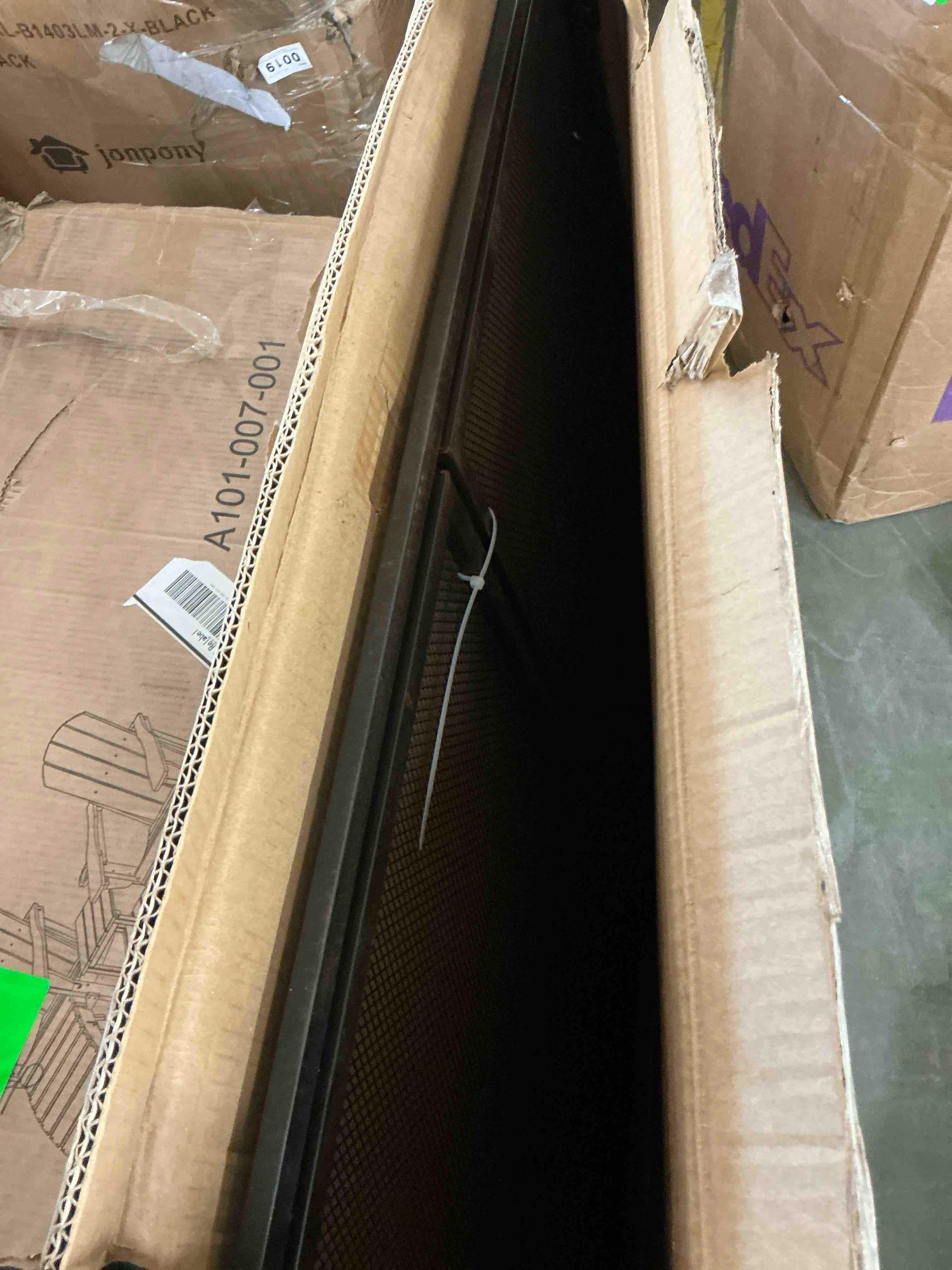 Condition photo showing Good Condition for edx 38.5x31 inch black fireplace screen, hand-forged iron spark guard with magnetic doors for living room,black