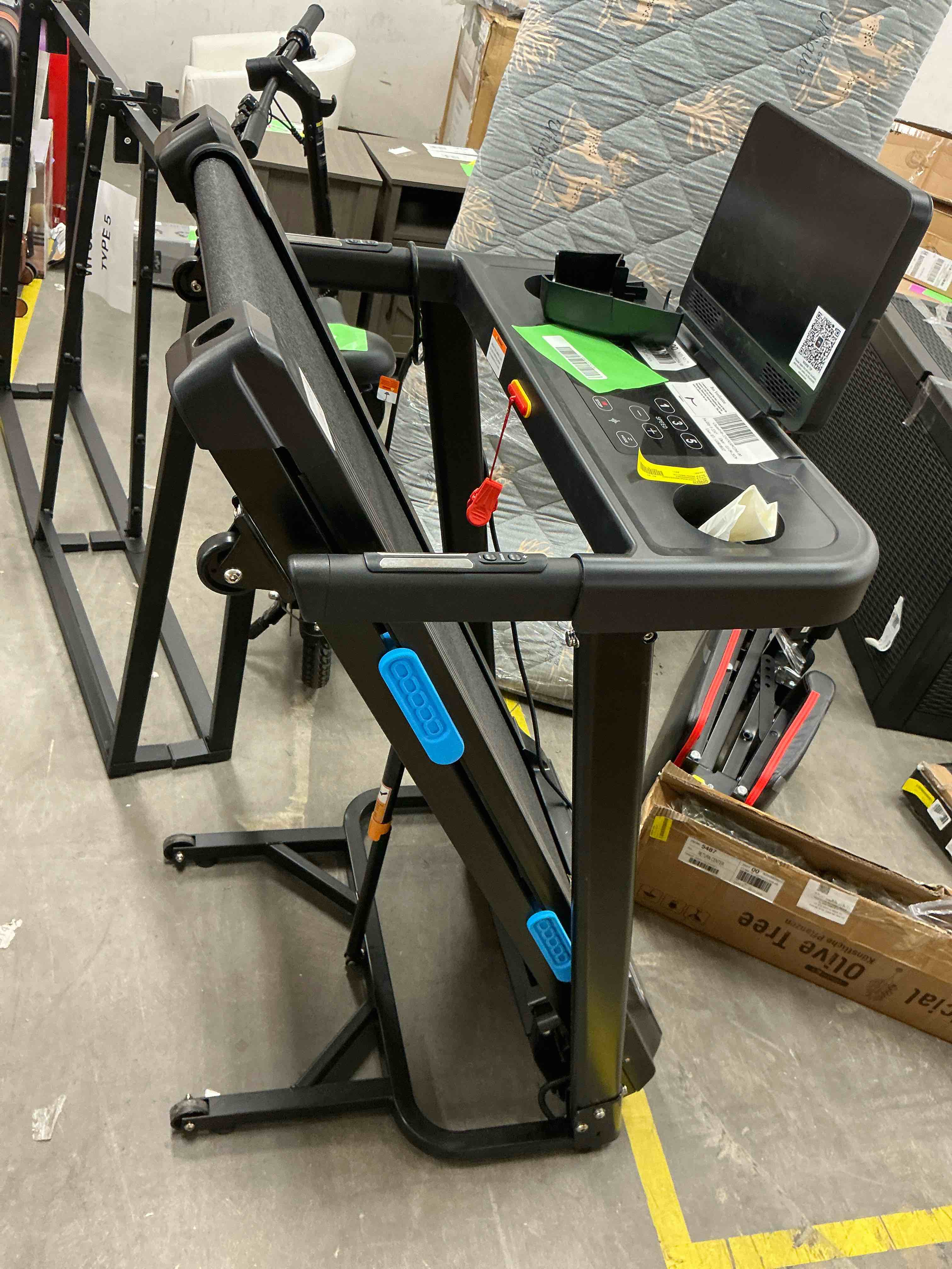Condition photo showing Good Condition for merach folding treadmill with 15% auto incline, fitness treadmill for home with app, 300 lbs capacity 15% auto incline