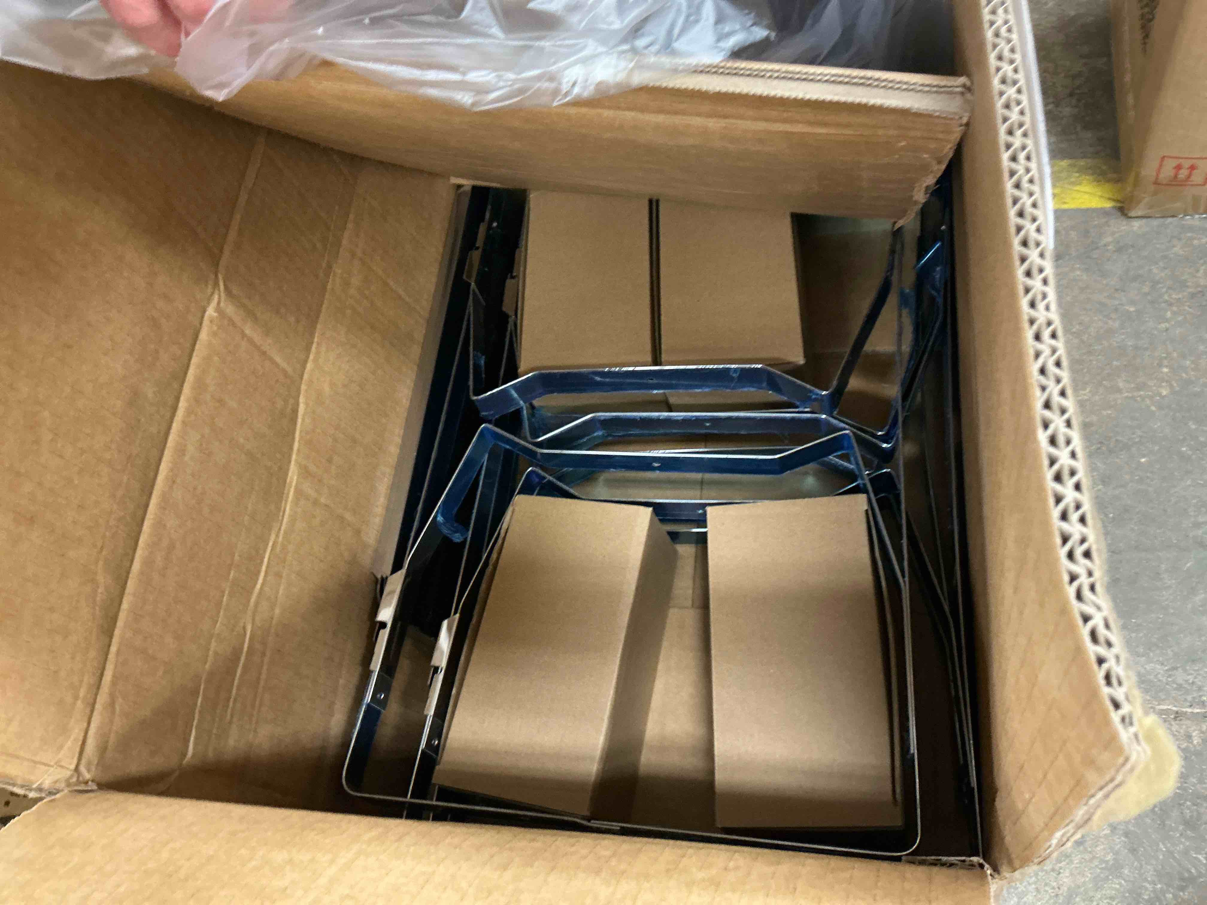 Condition photo showing New/Like New for chafing dish buffet set 4 pack: tinana 8qt stainless steel chafing dishes for buffet  chafers and buffet warmers sets for parties  events  wedding  camping  dinner