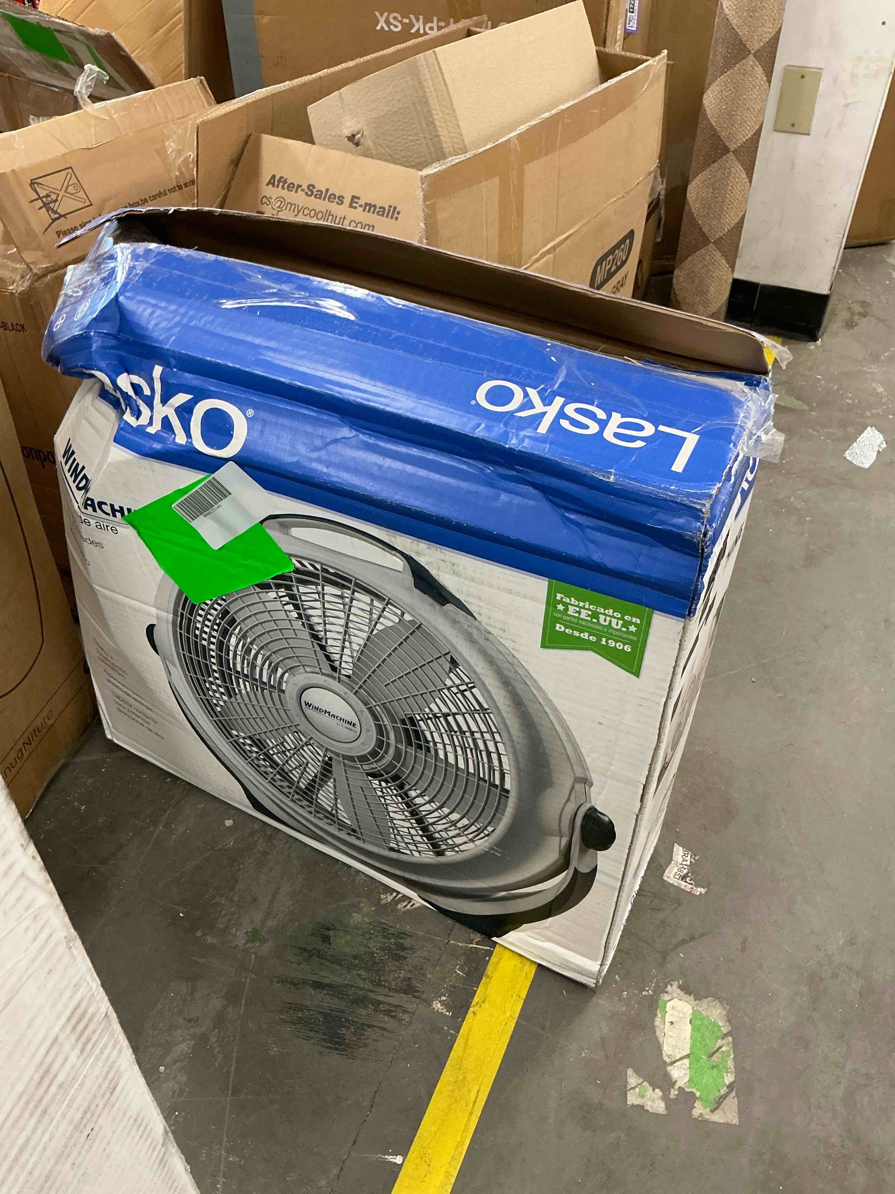 Condition photo showing Good Condition for lasko wind machine 20 3-speed tilt mechanism floor fan gray 3300